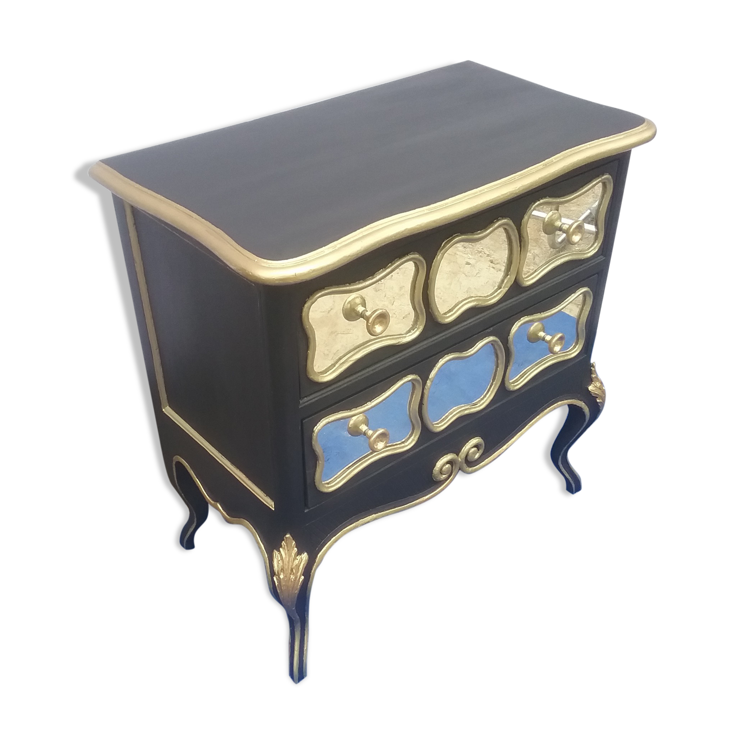 Baroque chest of drawers