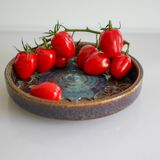 Ceramic plate in modernist art by Michael Andersen, Denmark, 1960s.