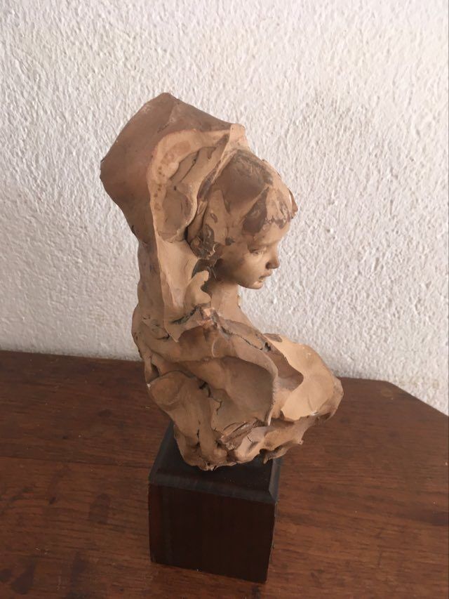 Terracotta statue by Nico Venzo