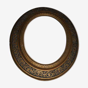 Oval wood frame