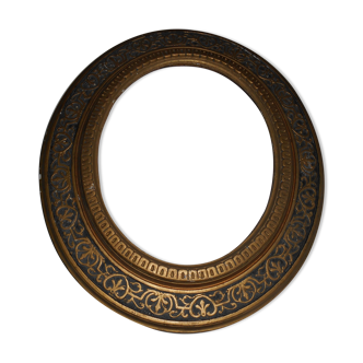 Oval wood frame