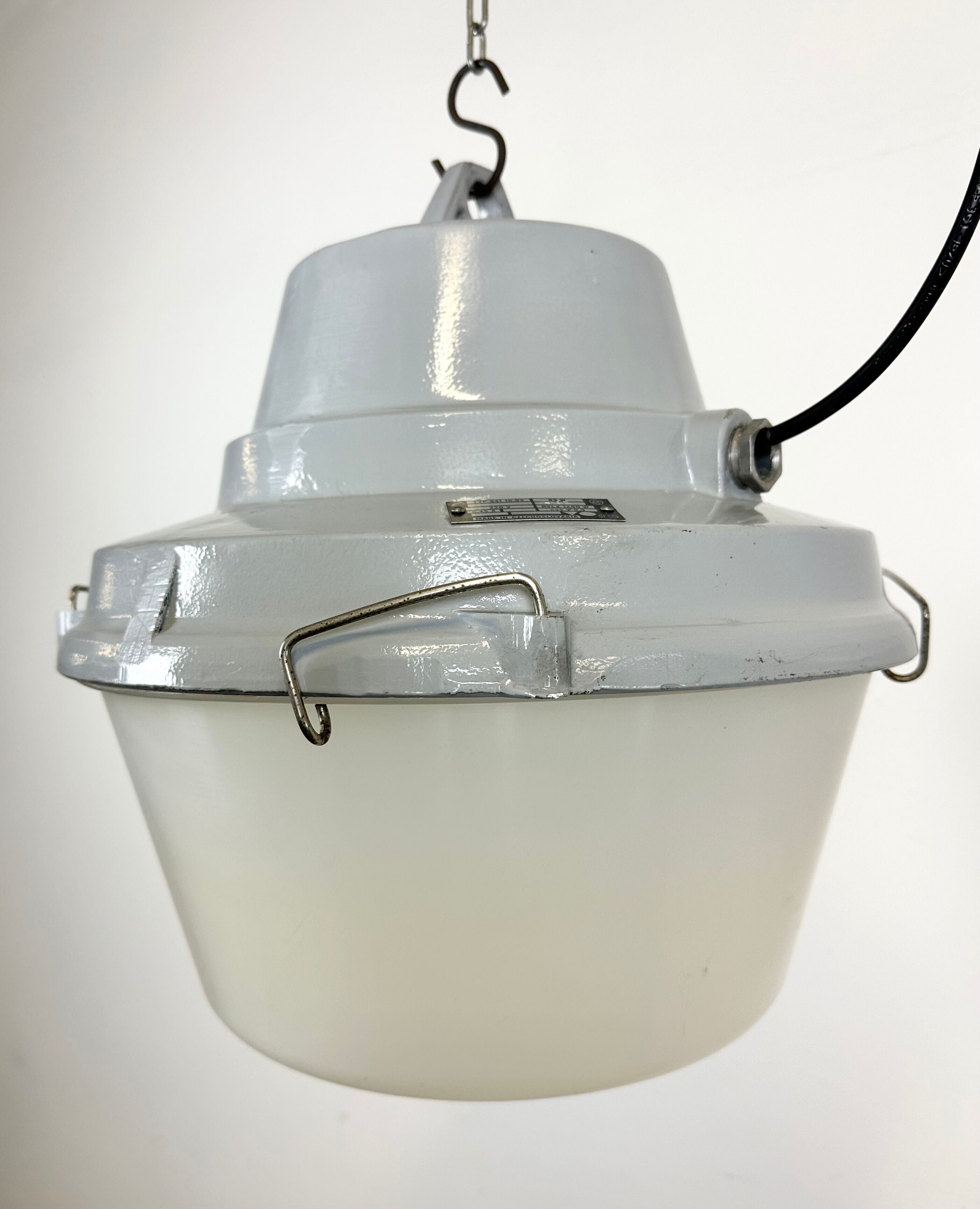 Grey Industrial Cast Aluminium Pendant Lamp, 1980s