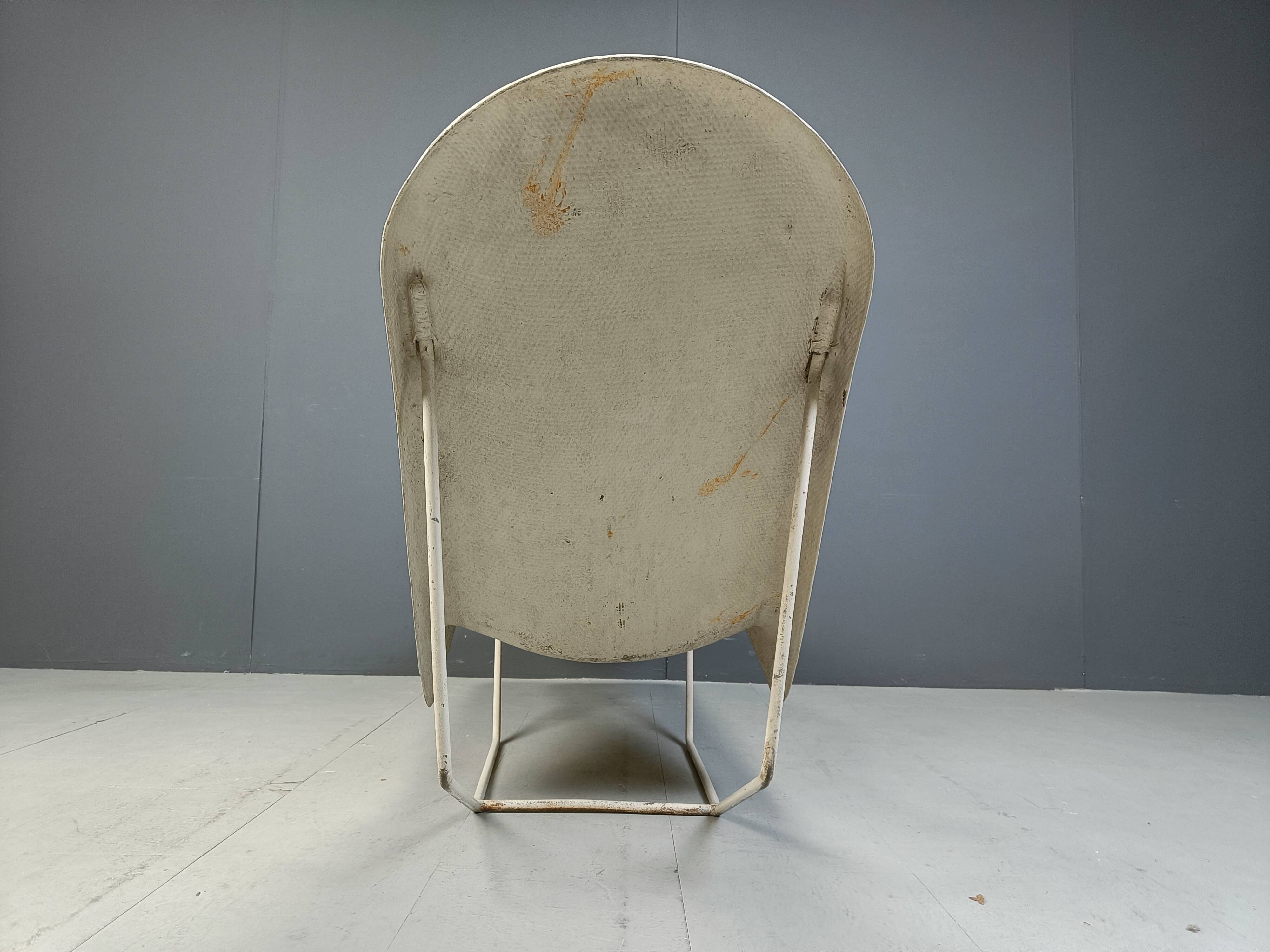 Mid-century fiberglass chaise longue, 1960s