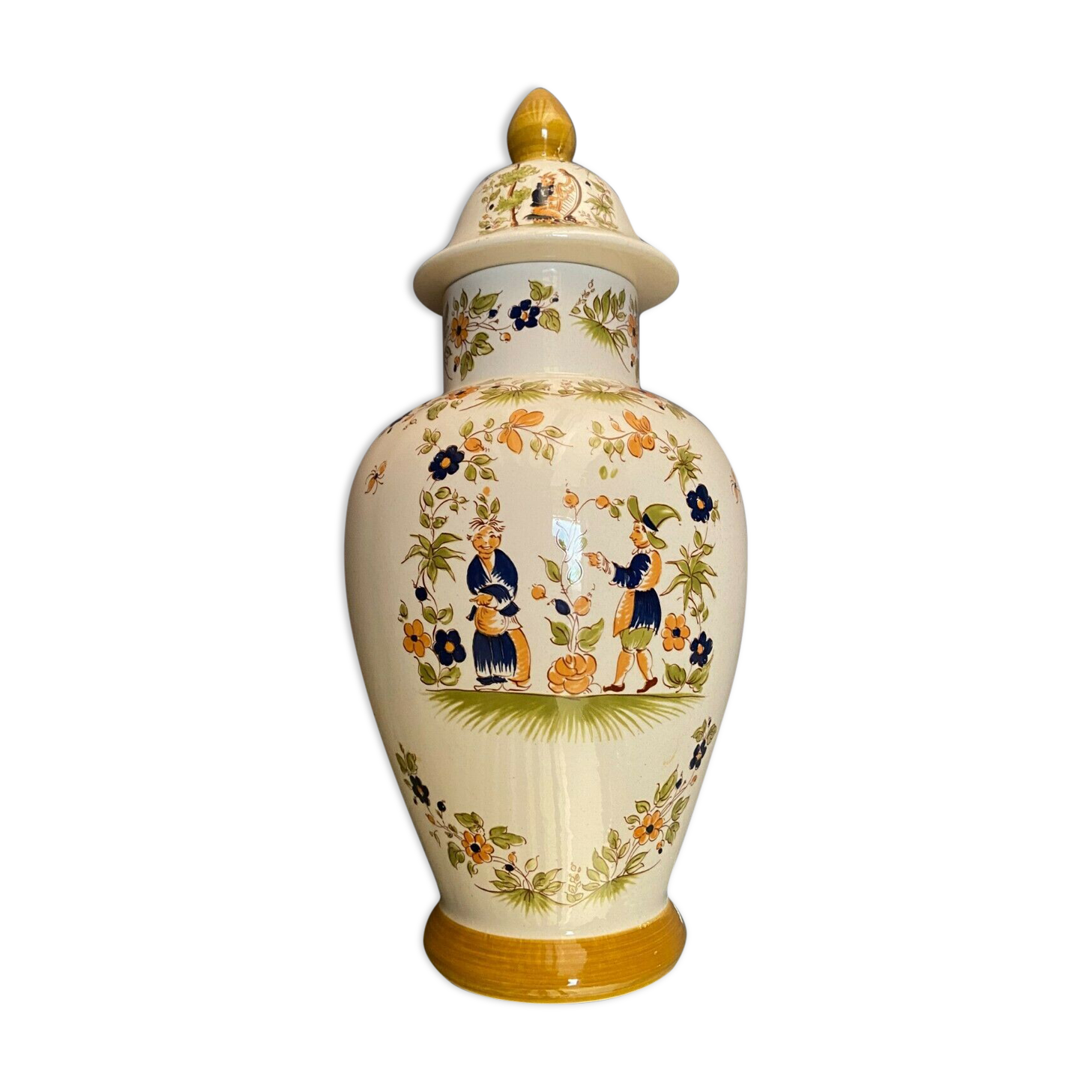 Potiche in earthenware decoration Old Moustiers XVIIIth