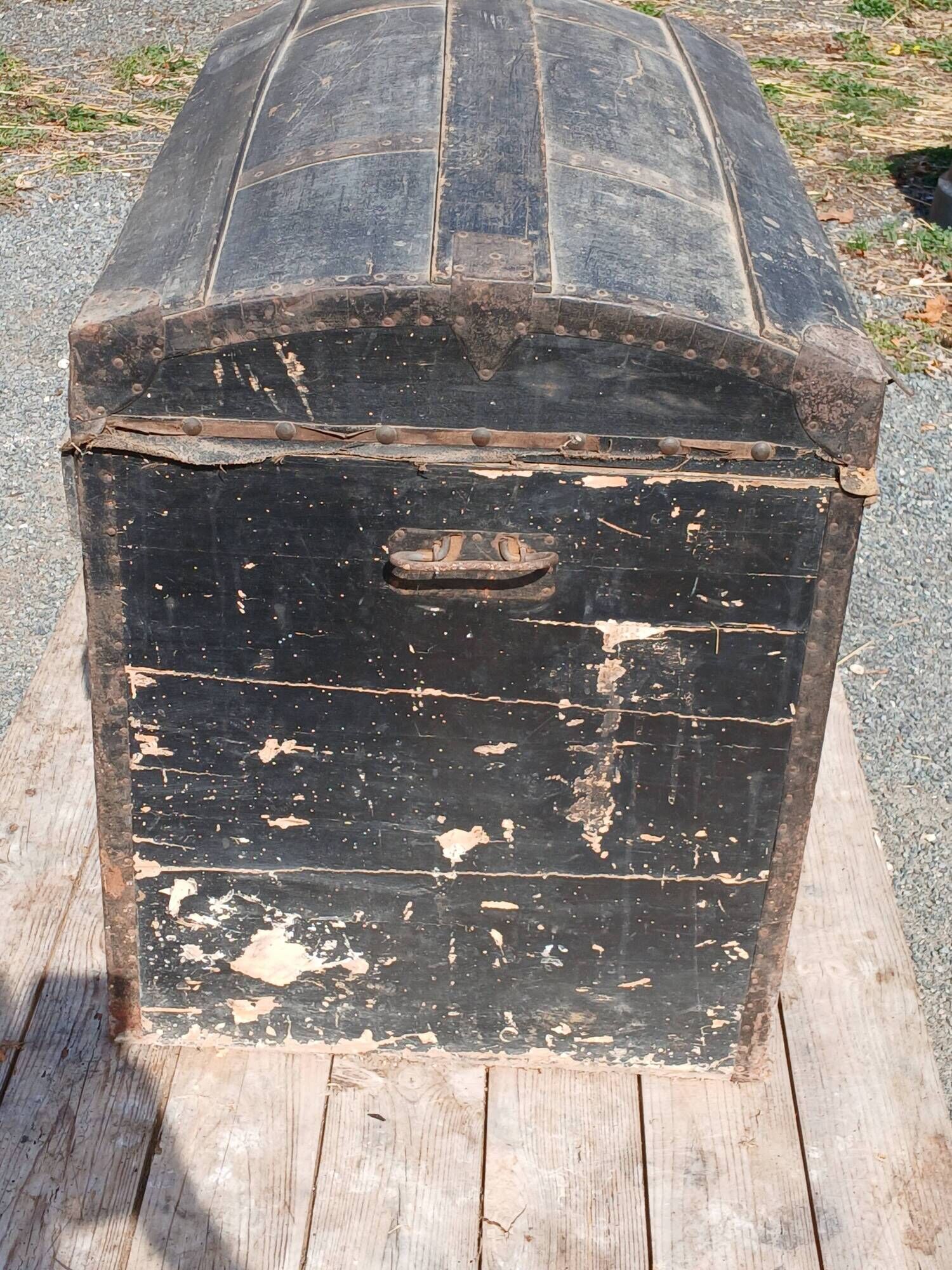 Malle Bombée Ph. Drevet Paris 1867 / Antique French Domed Trunk Napoleon II