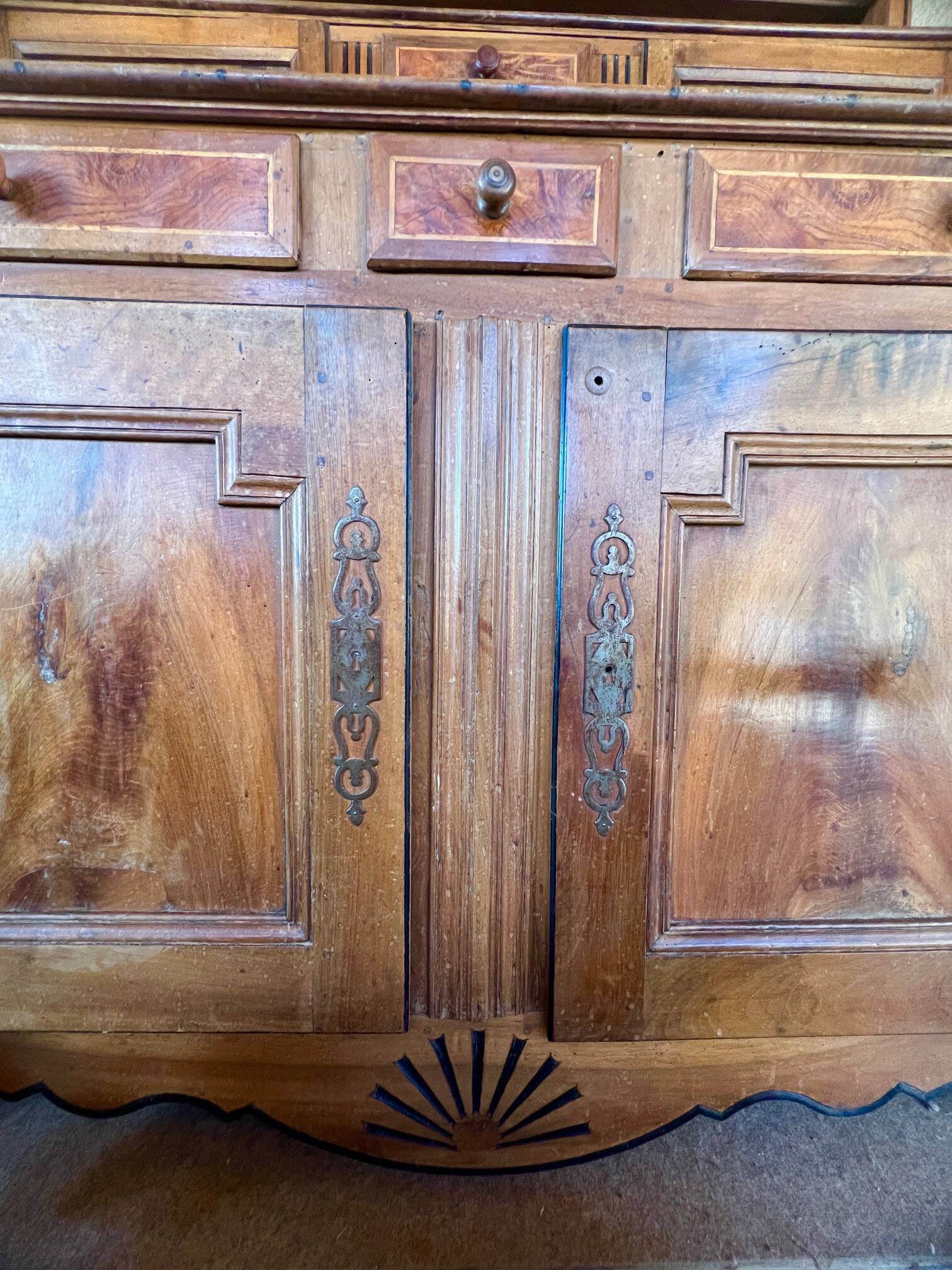 19th century Dauphinois sideboard in cherry wood, 2-part sideboard