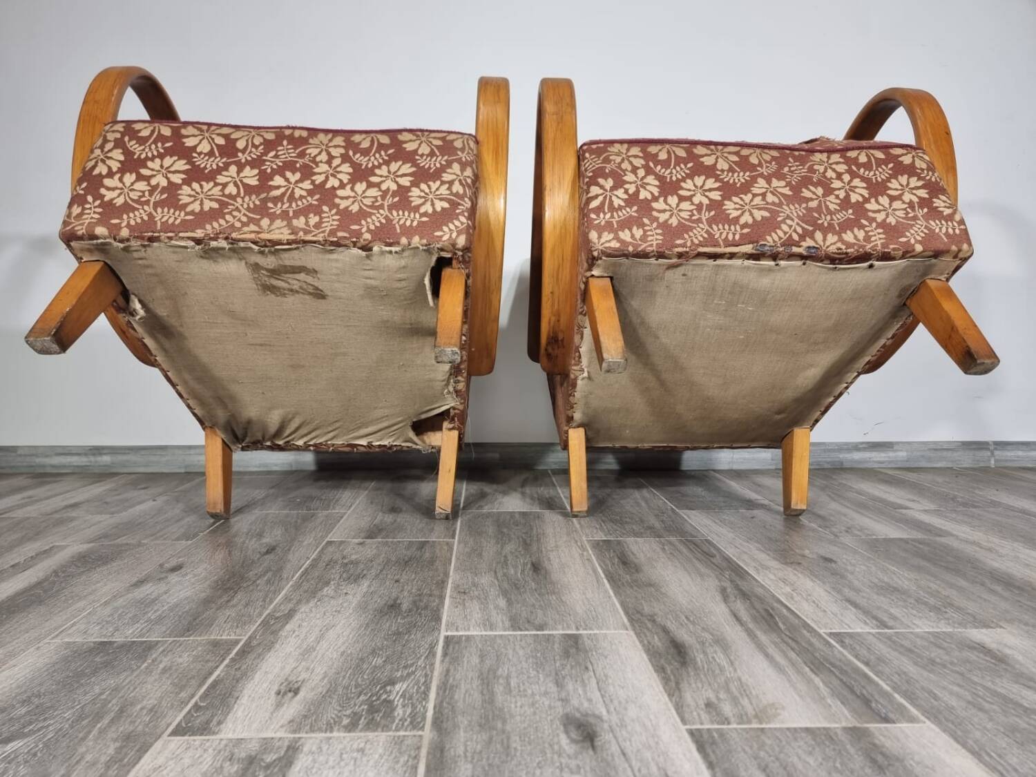 Art deco armchair by Jindrich Halabala