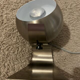 Adjustable eyeball table lamp