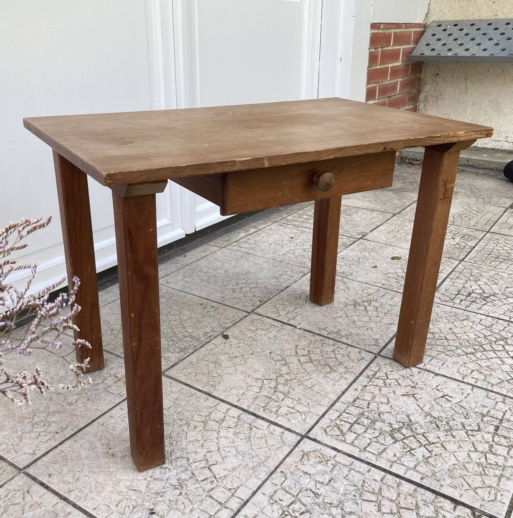 Small wooden desk or coffee table