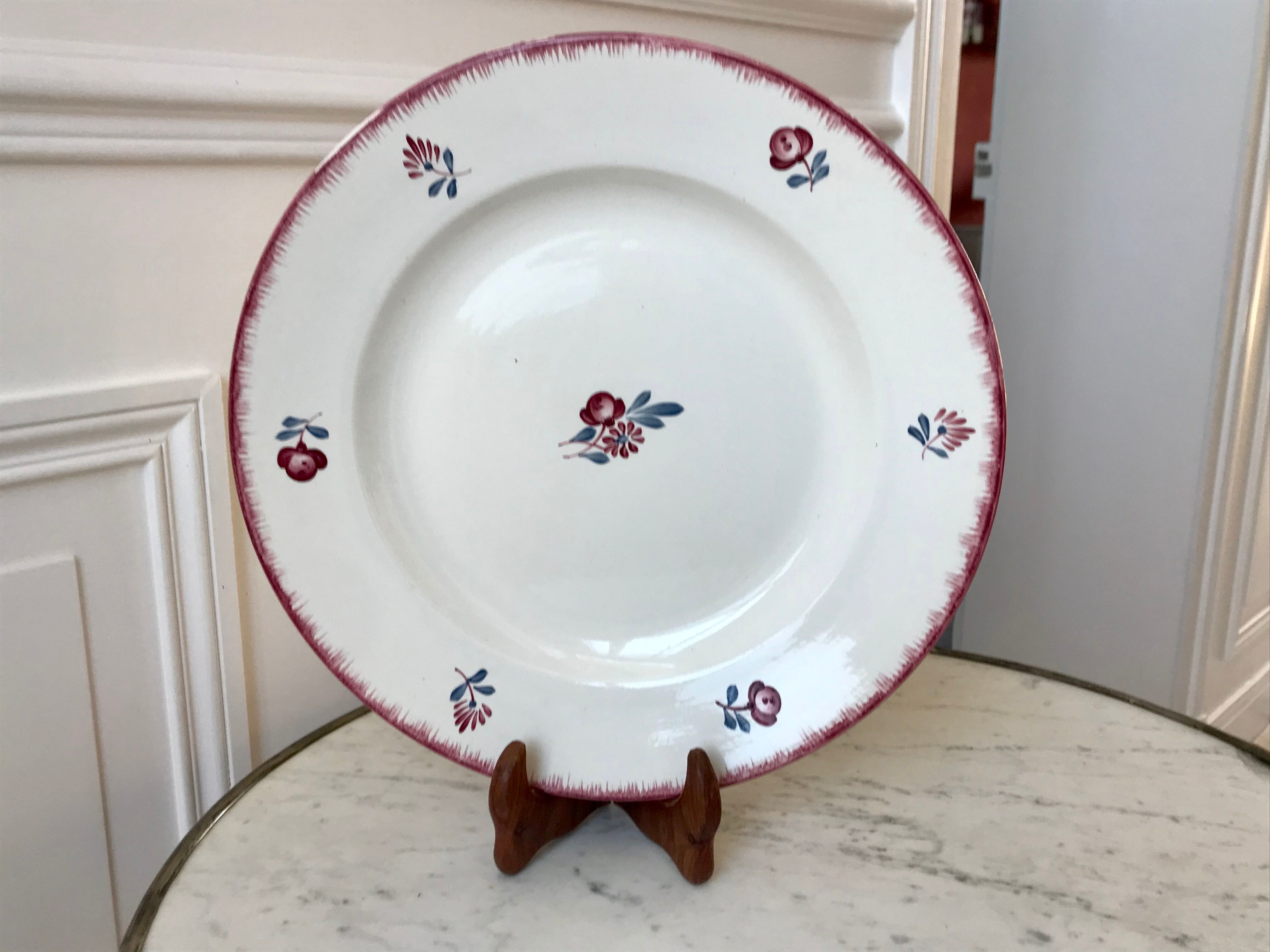 Round dish Digoin Sarreguemines model "Line" years 20-30