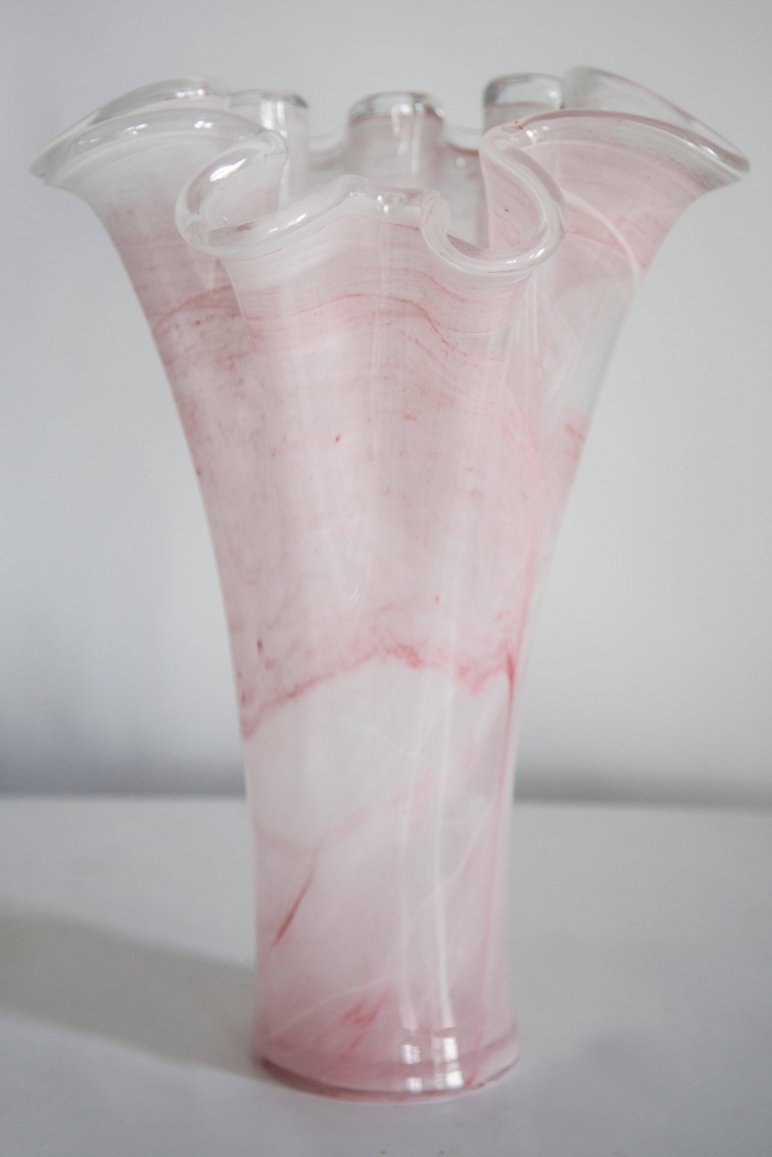 Vintage light pink baby vase mid-century in thick Murano glass, Italy, 2000s.