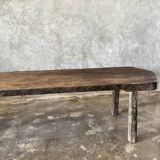 Grande table basse arrondie en teck asiatique ancien
