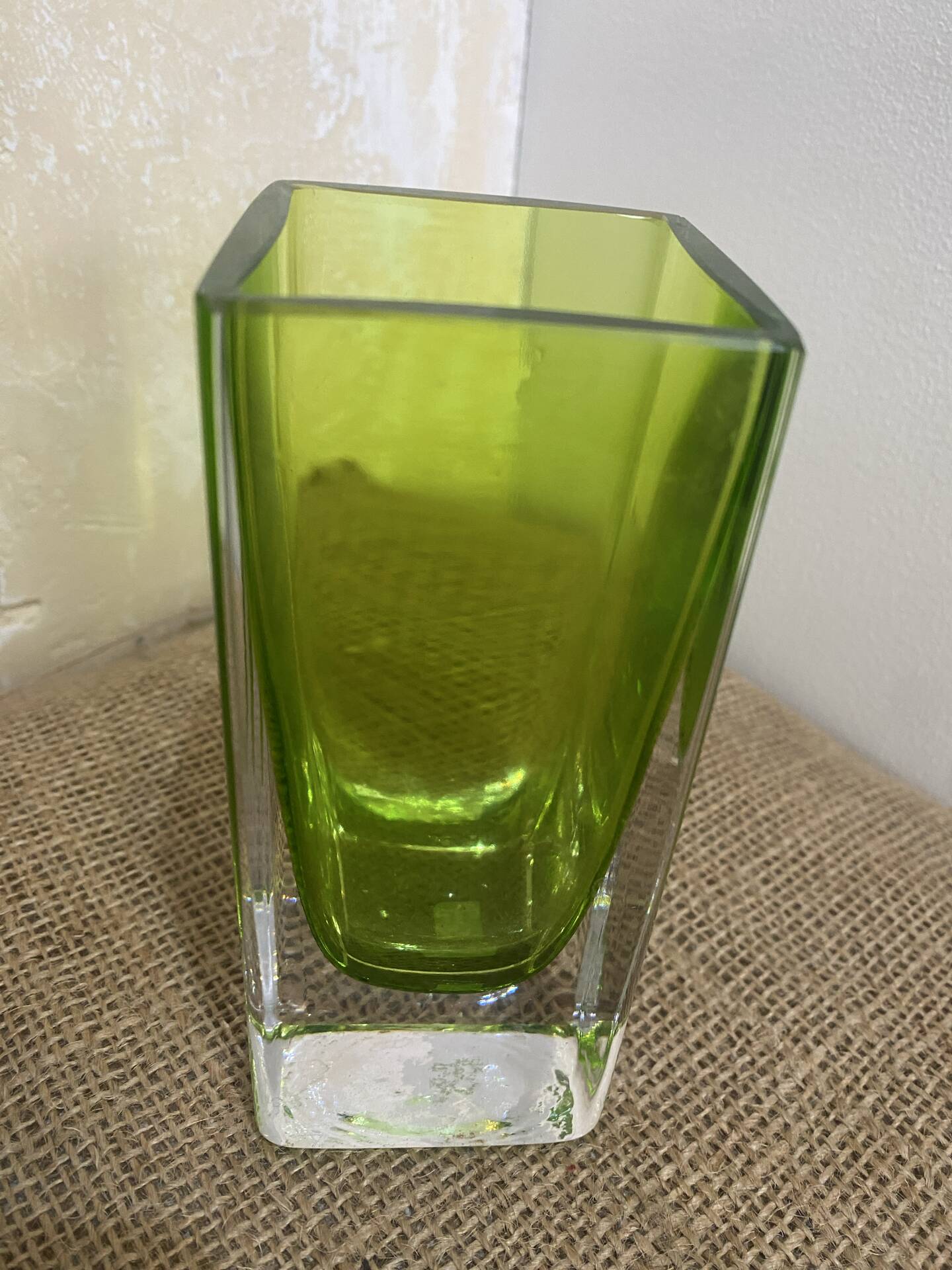 Vintage Italian glass vase in green sommerso – Murano style – 14 cm – A