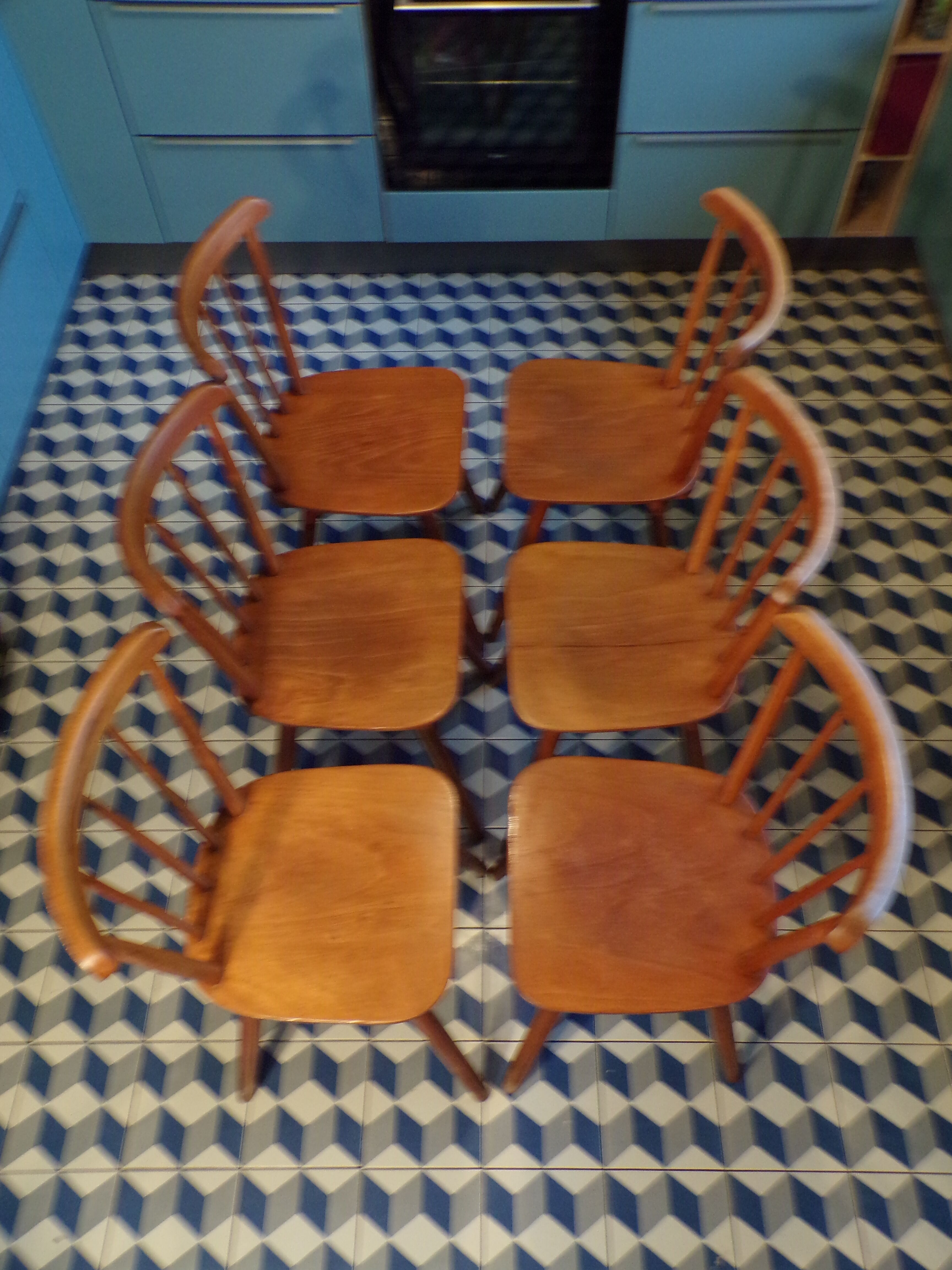 Set 6 Scandinavian chairs