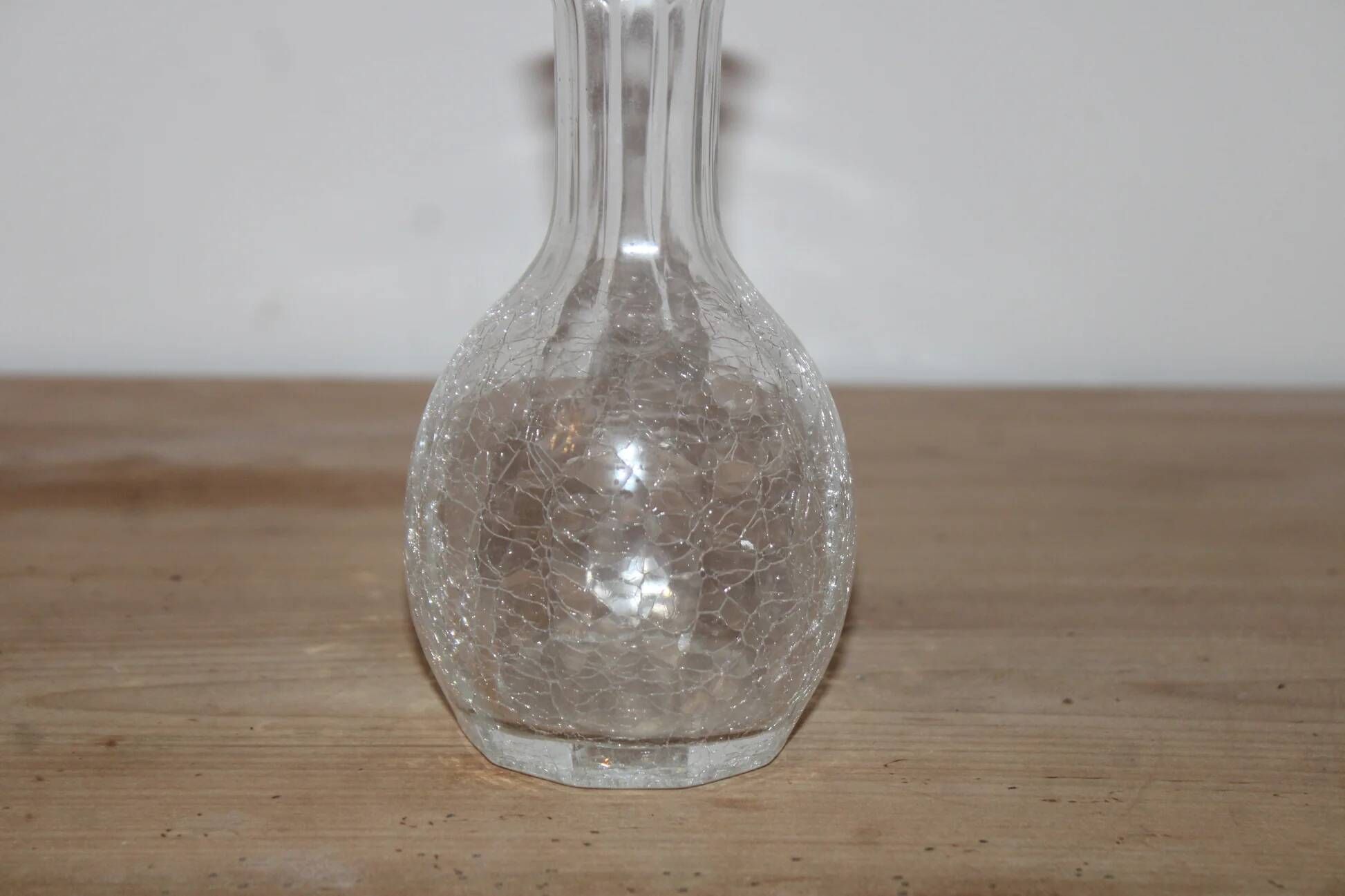 Small vintage soliflore vase in cracked transparent glass – H 17 cm
