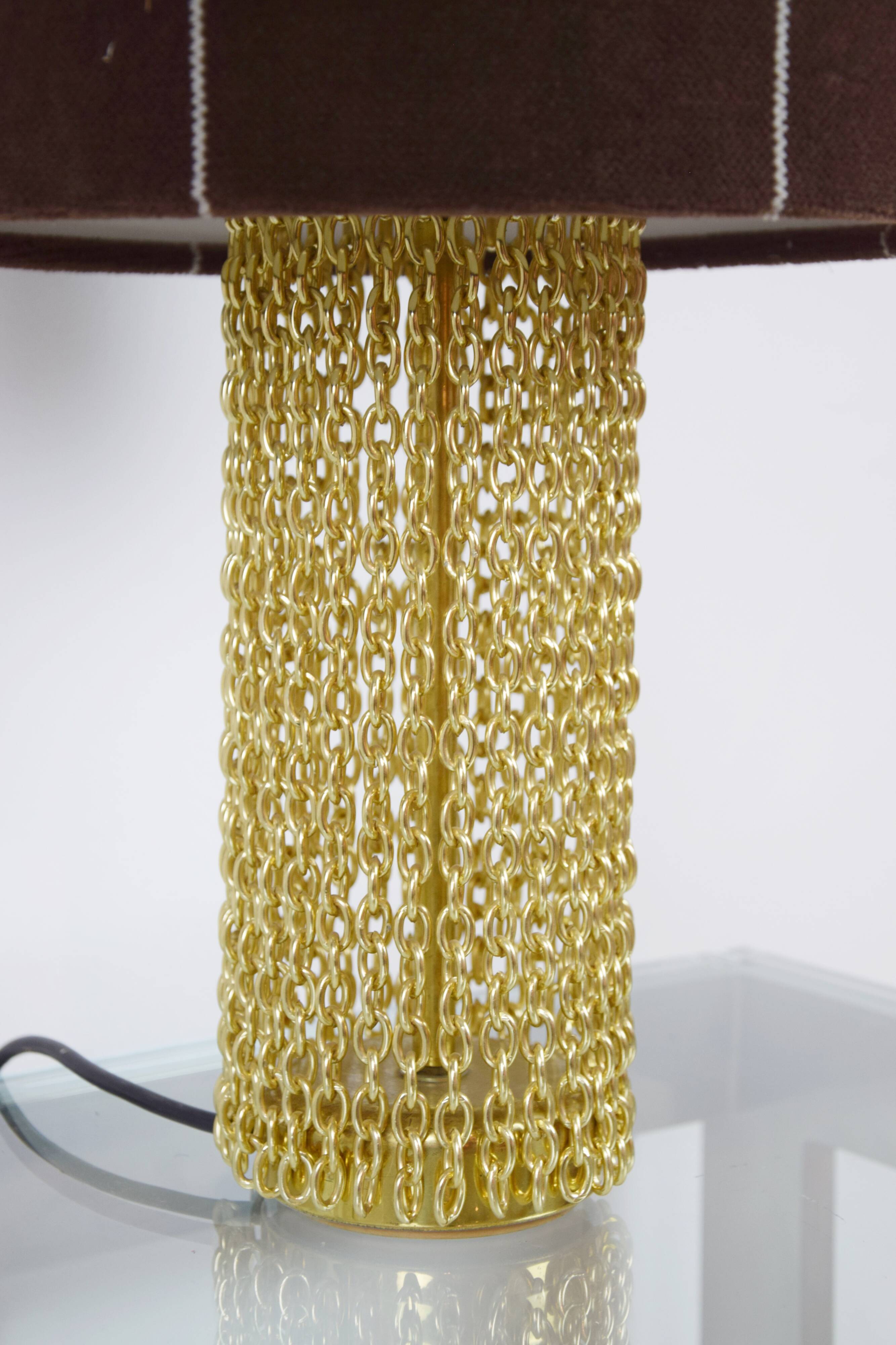 Pair of lamps with chains
