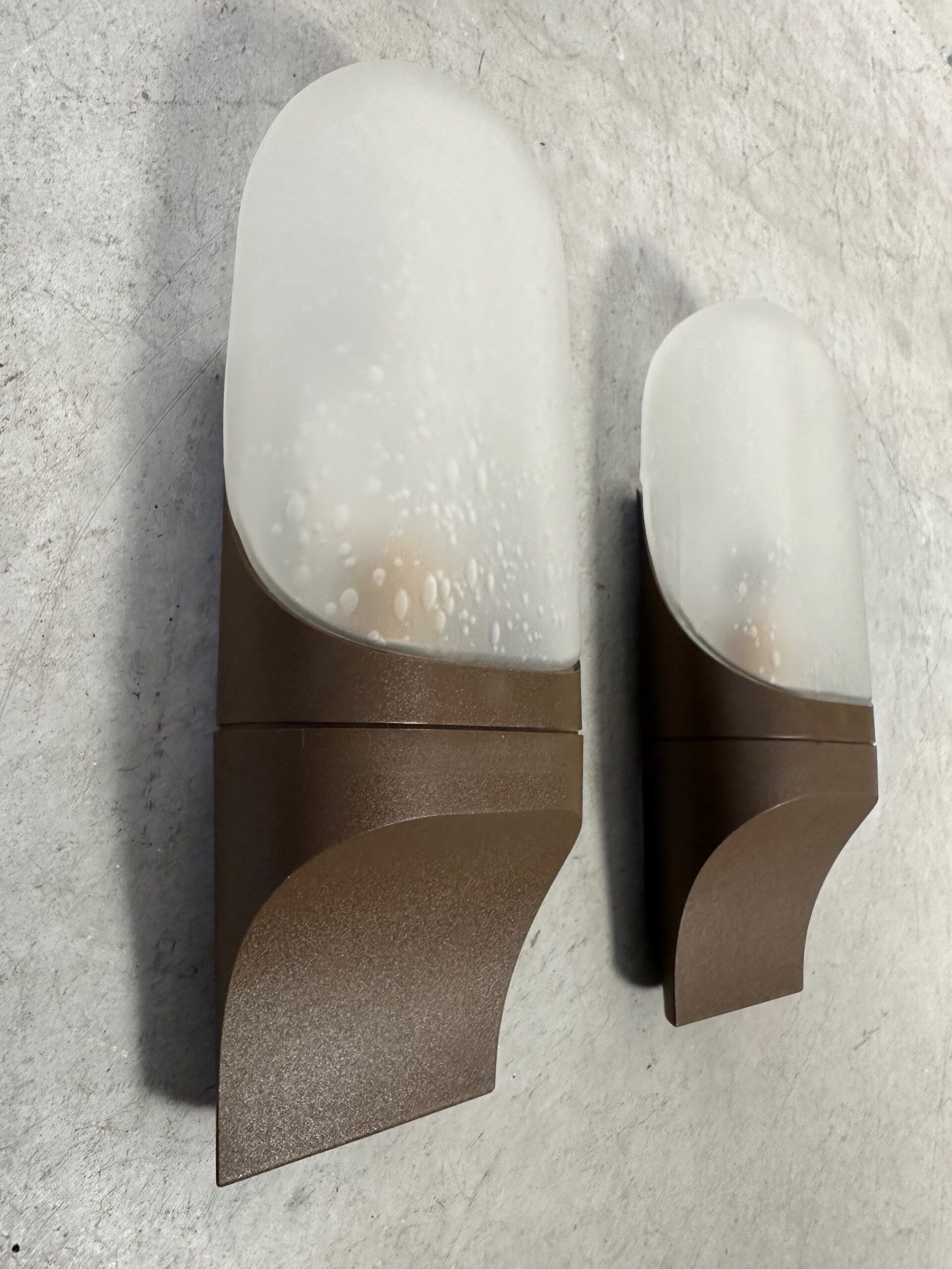 2x vintage 'frosted glass' wall lamp – Hans Popp