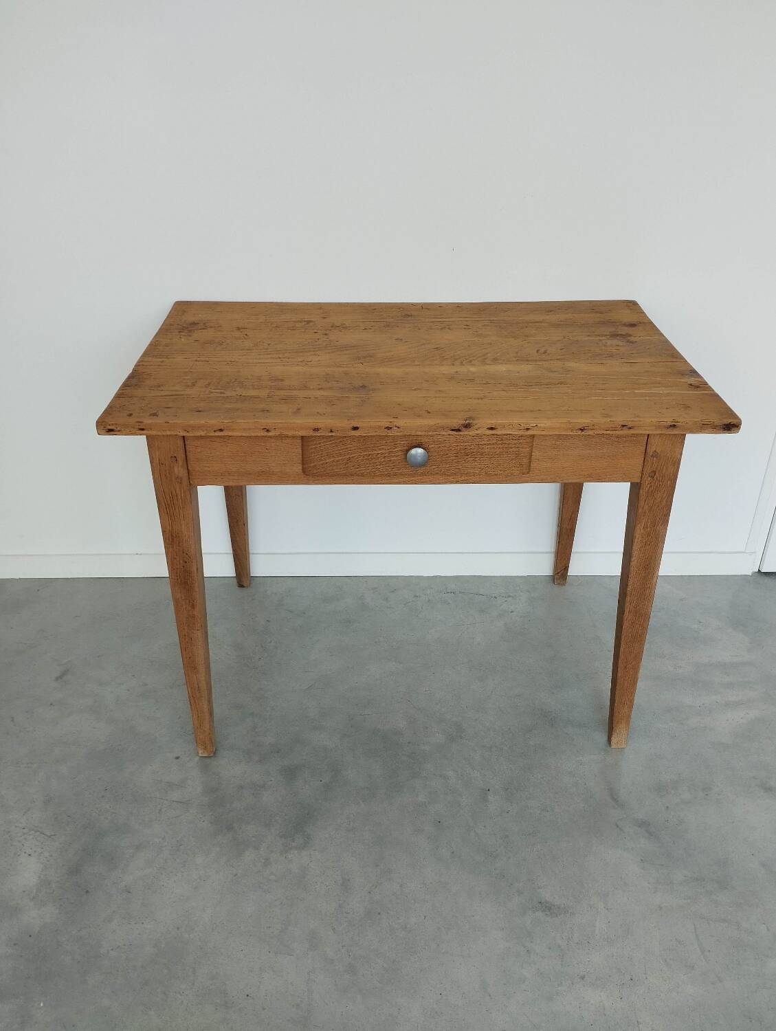 Farmhouse table