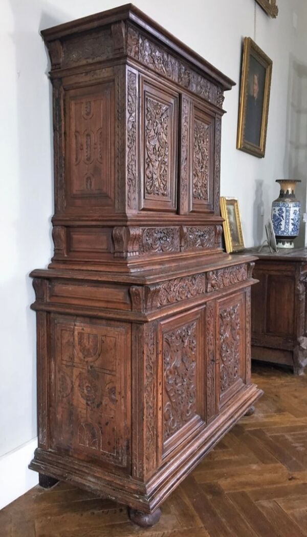 Buffet 2 corps, époque renaissance, vers 1580