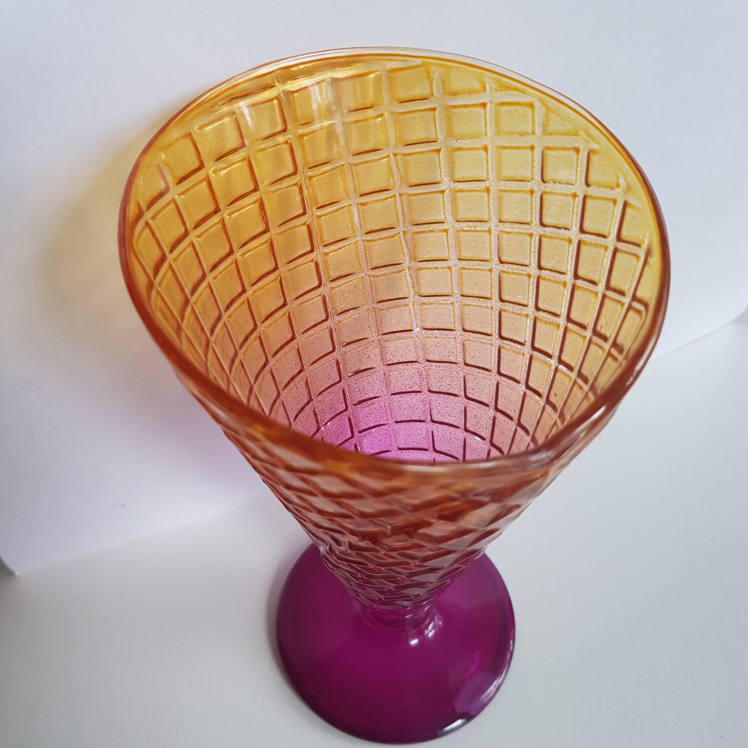 Coupe à dessert glacée violette et dorée Bormioli Rocco, fabriquée en Italie