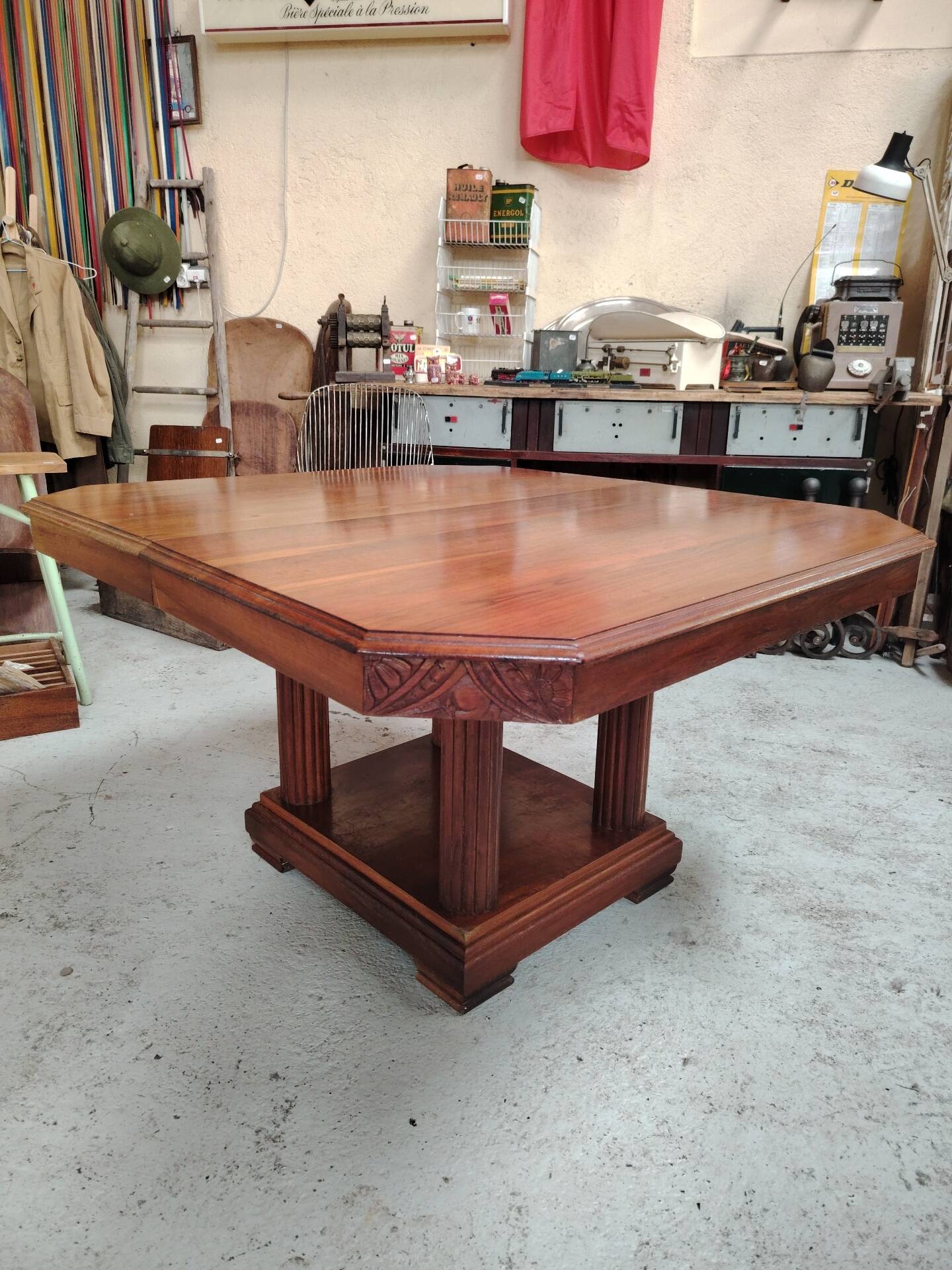 Large Art Deco dining table in solid wood - 1930