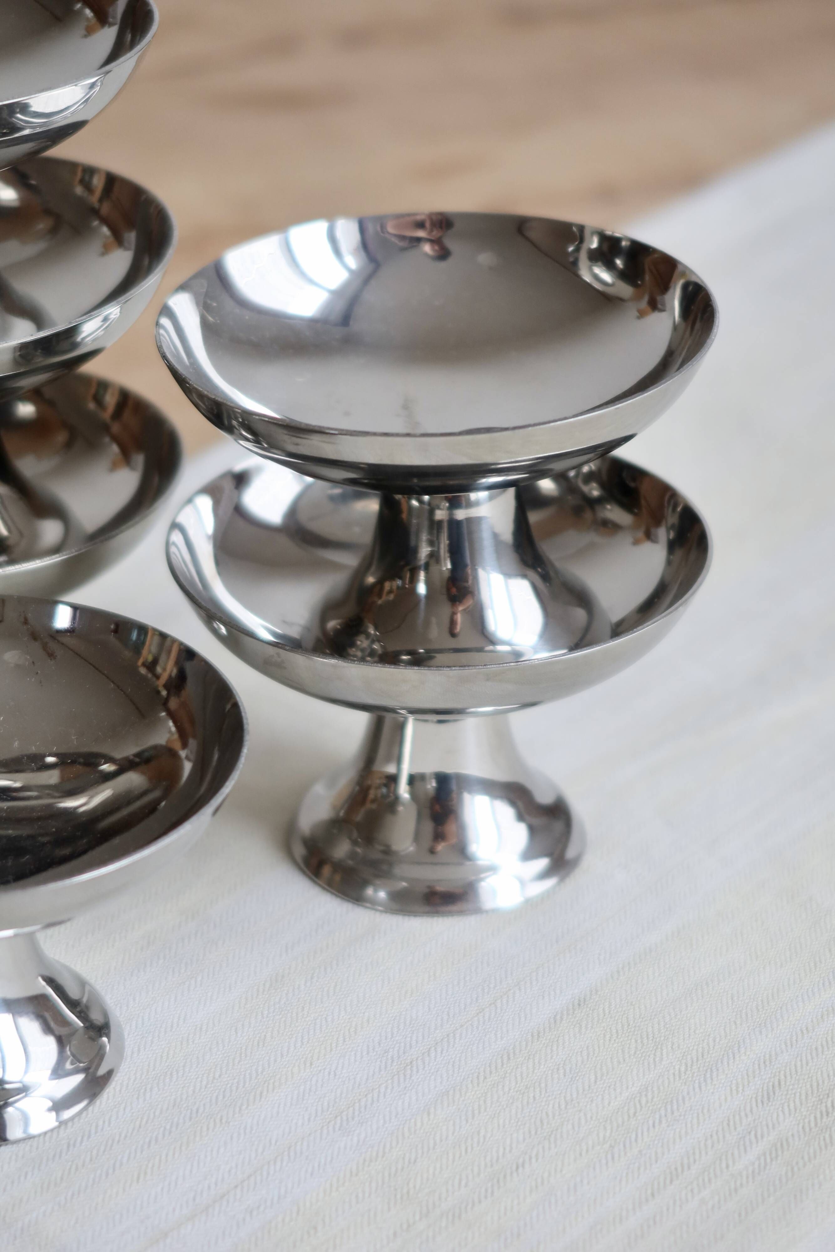 6 vintage ice cream bowls by Guy Degrenne