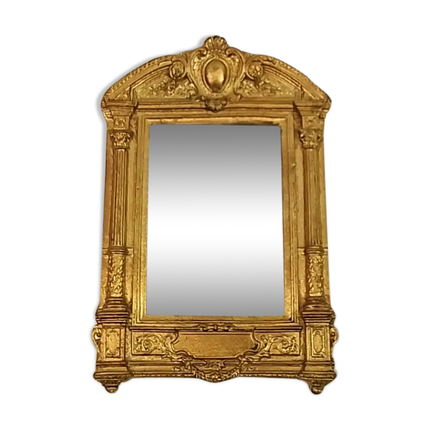 Golden resin mirror to hang