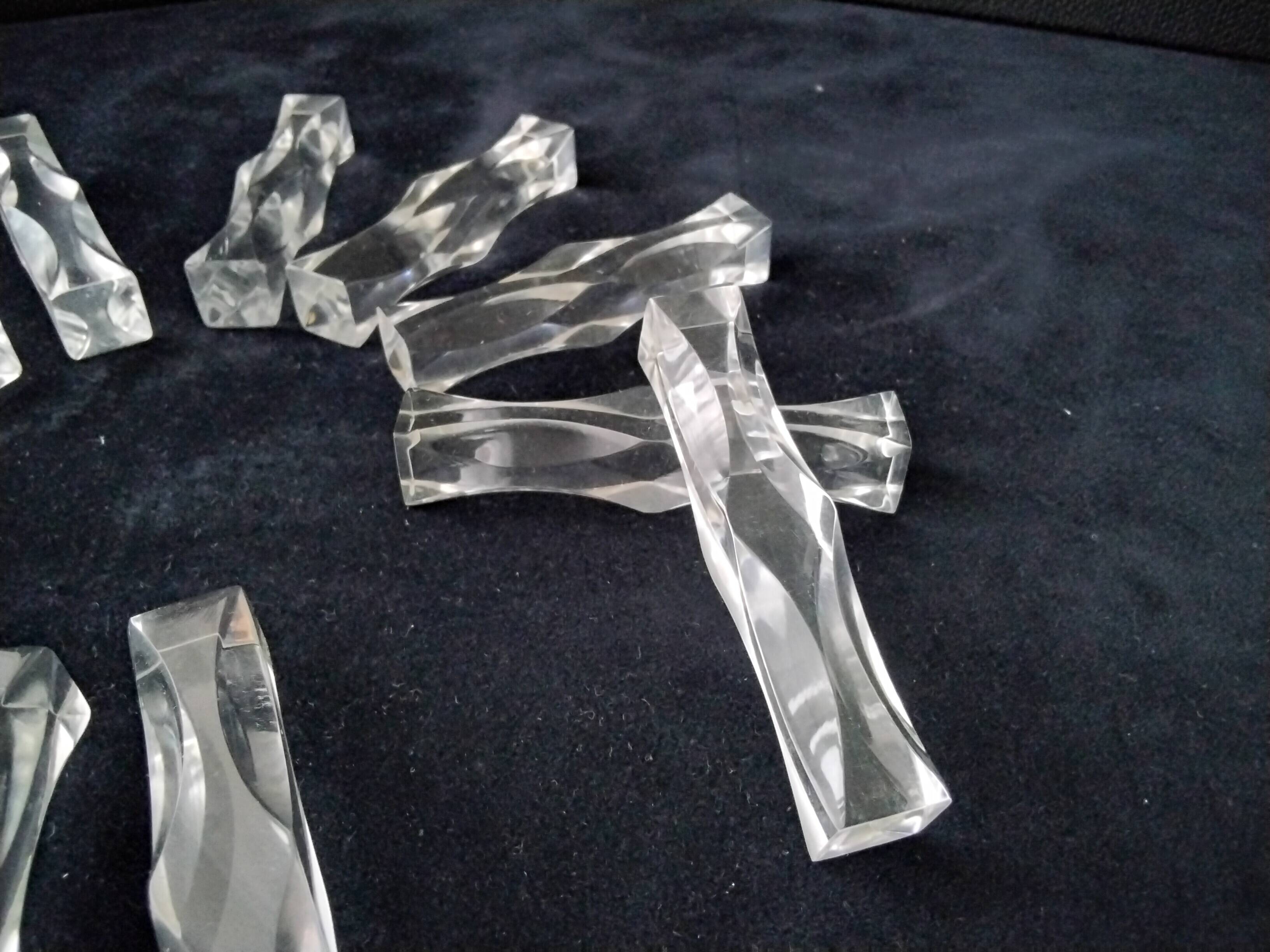 Box of 12 knife holders in Plexiglass