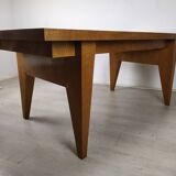 Extendable compass foot table