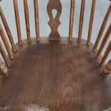 Antique English lowback Windsor chair with beautiful patina