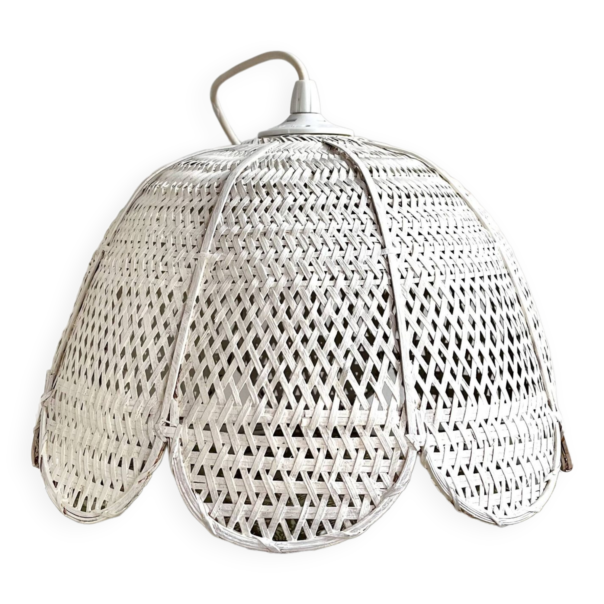 Rattan and wicker flower suspension