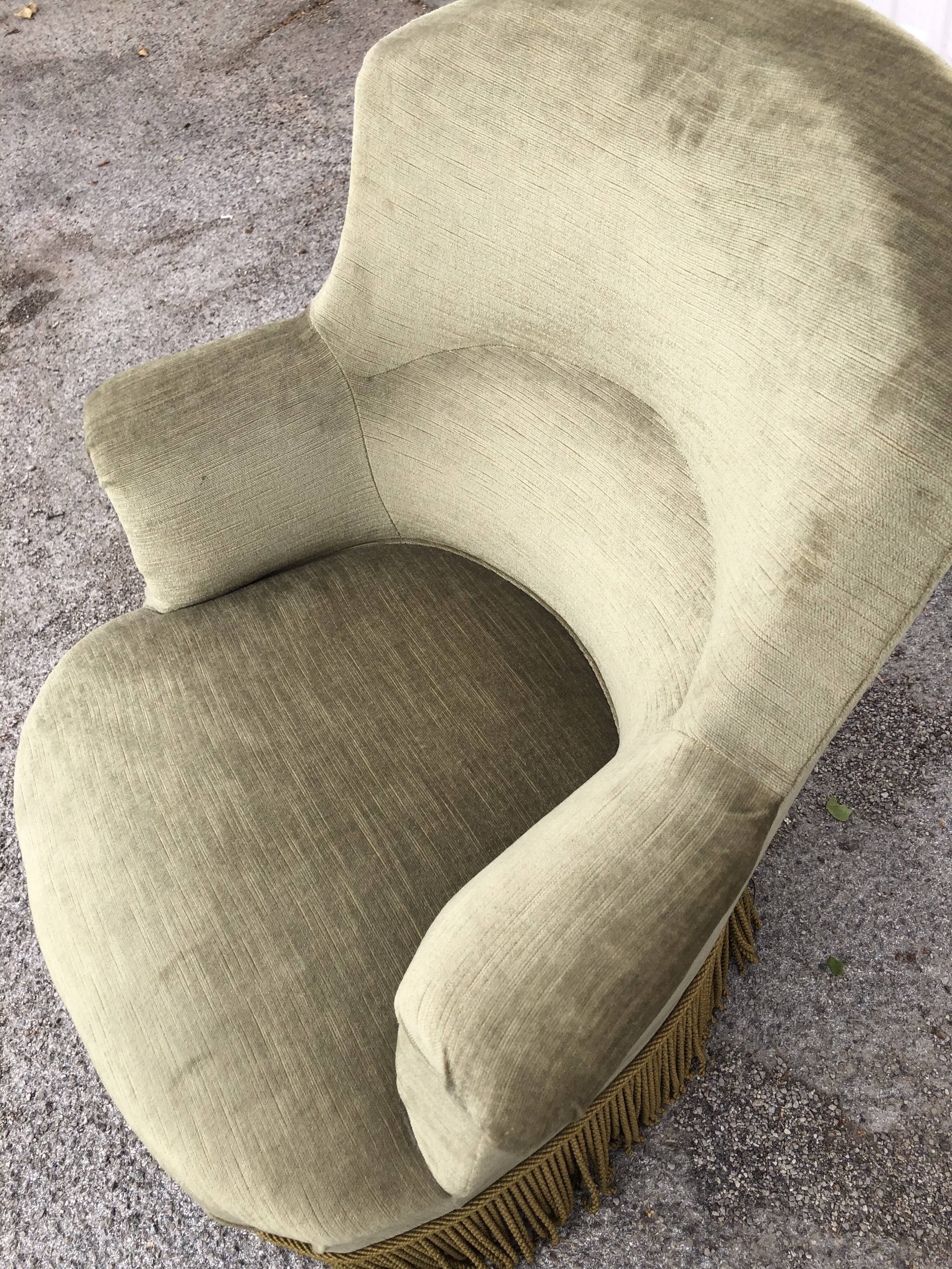 Green velvet toad armchair