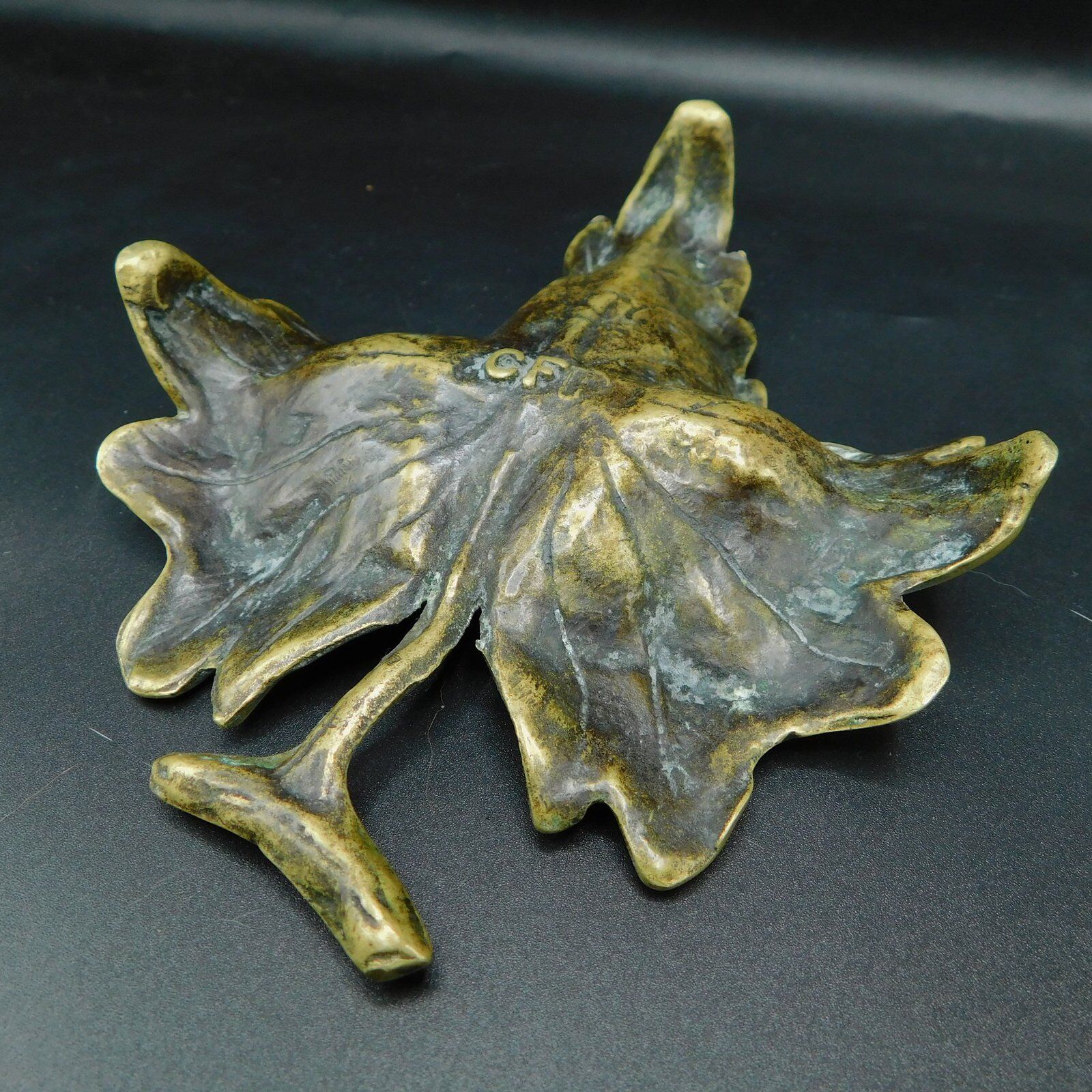 Early 20th century bronze pocket - Leaf