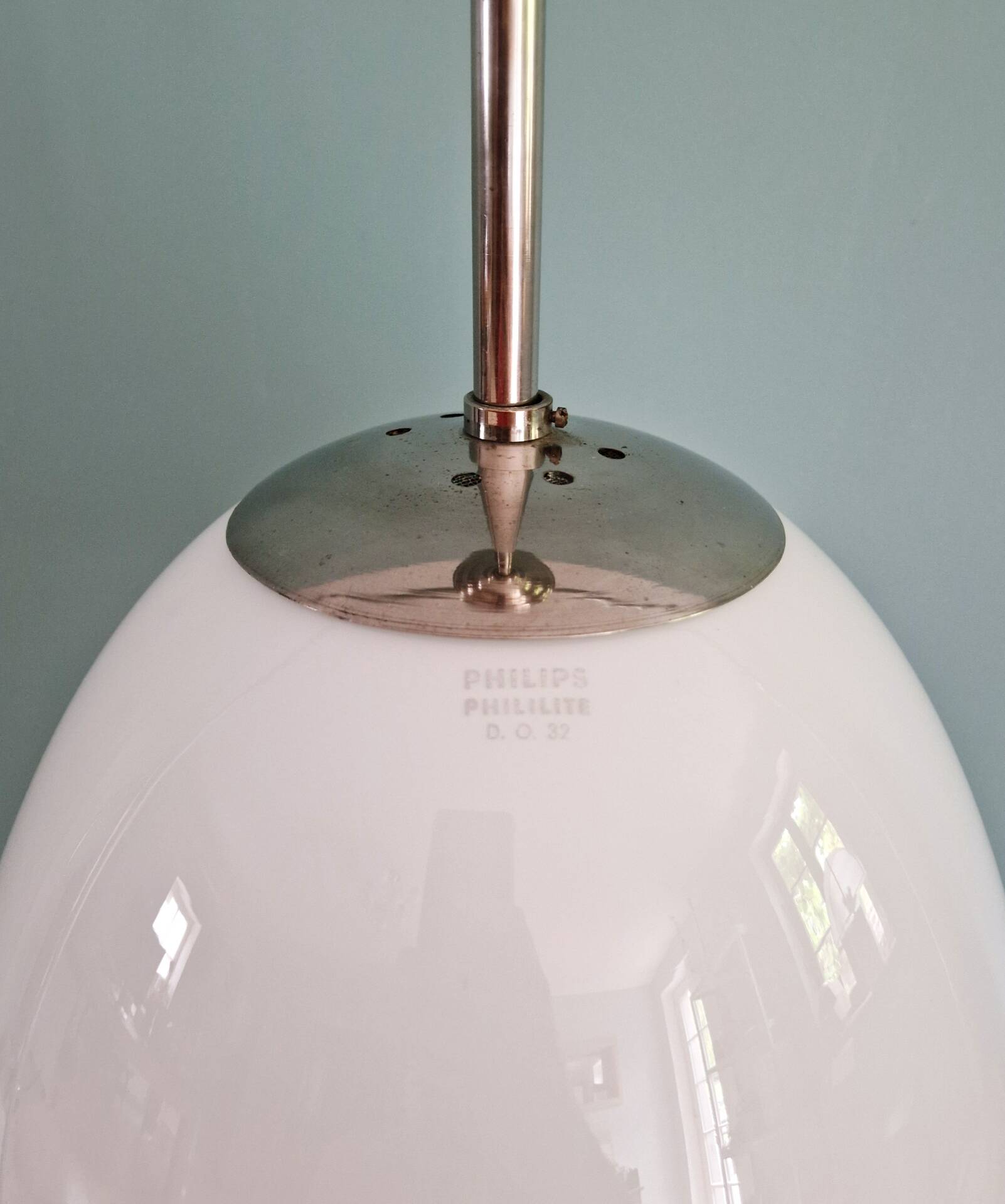 Bauhaus suspension by Philips in white opaline, 1930s.