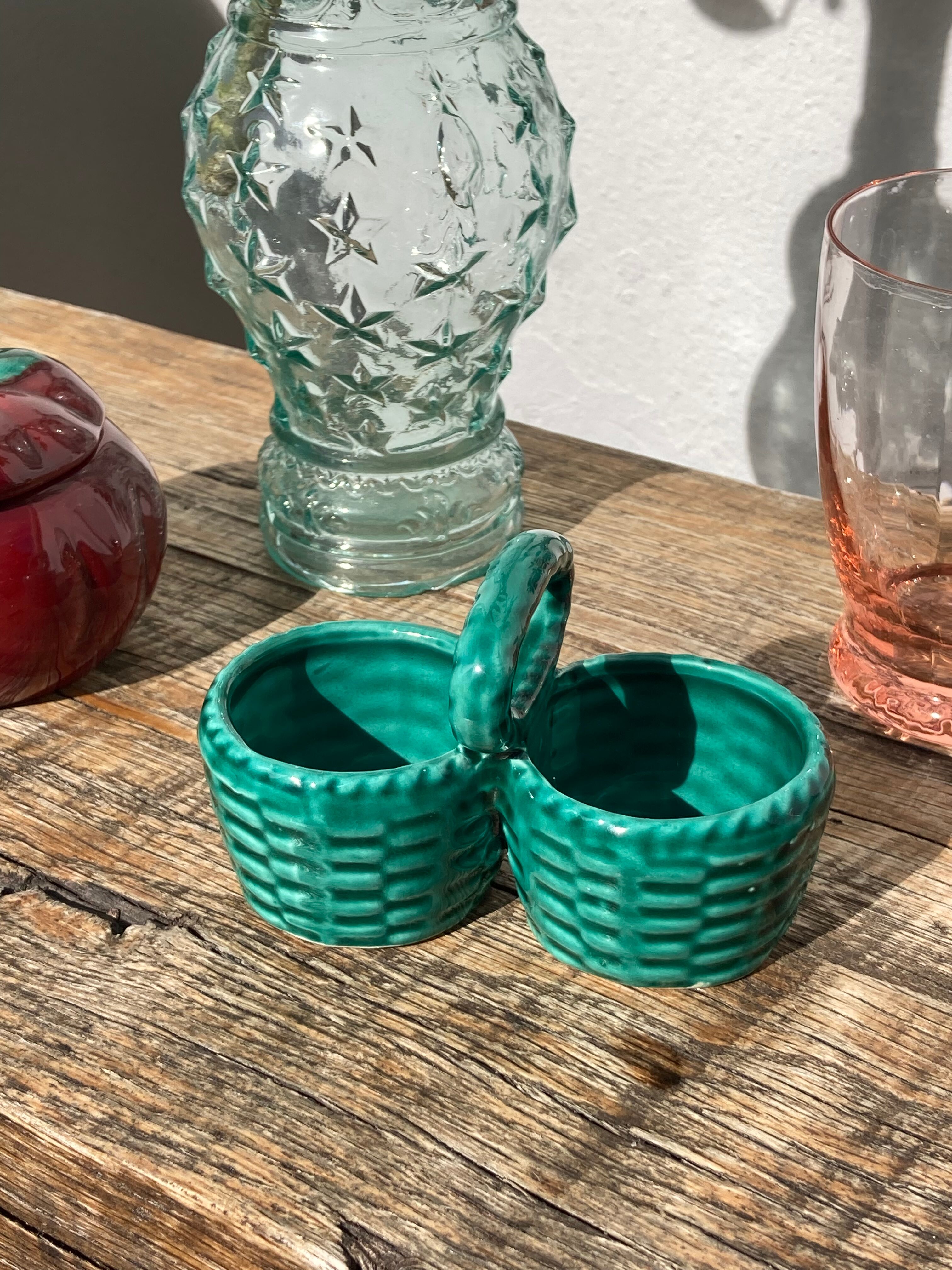 Green slurry pepper shaker, vintage ceramics