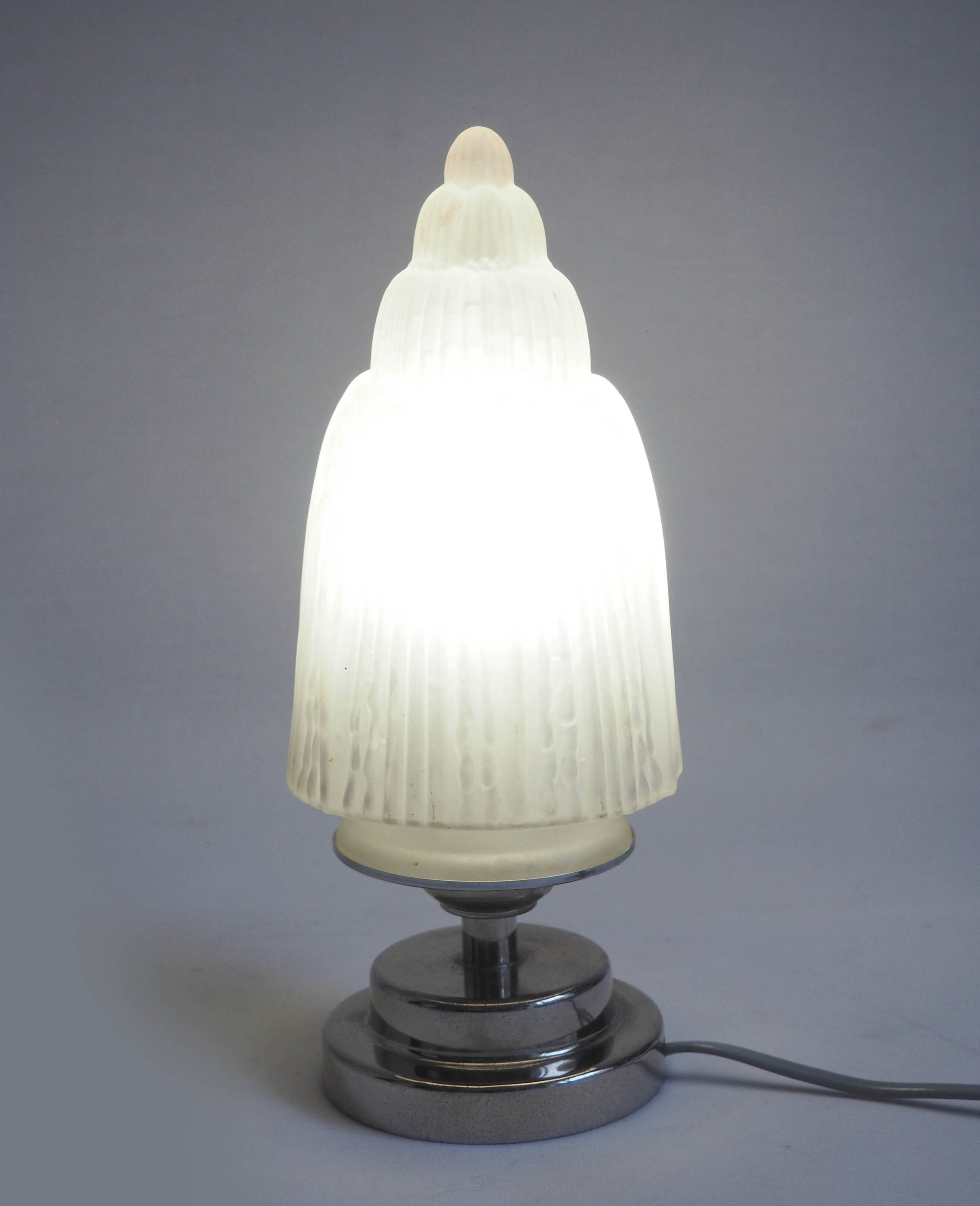 Art Deco fountain glass lamp