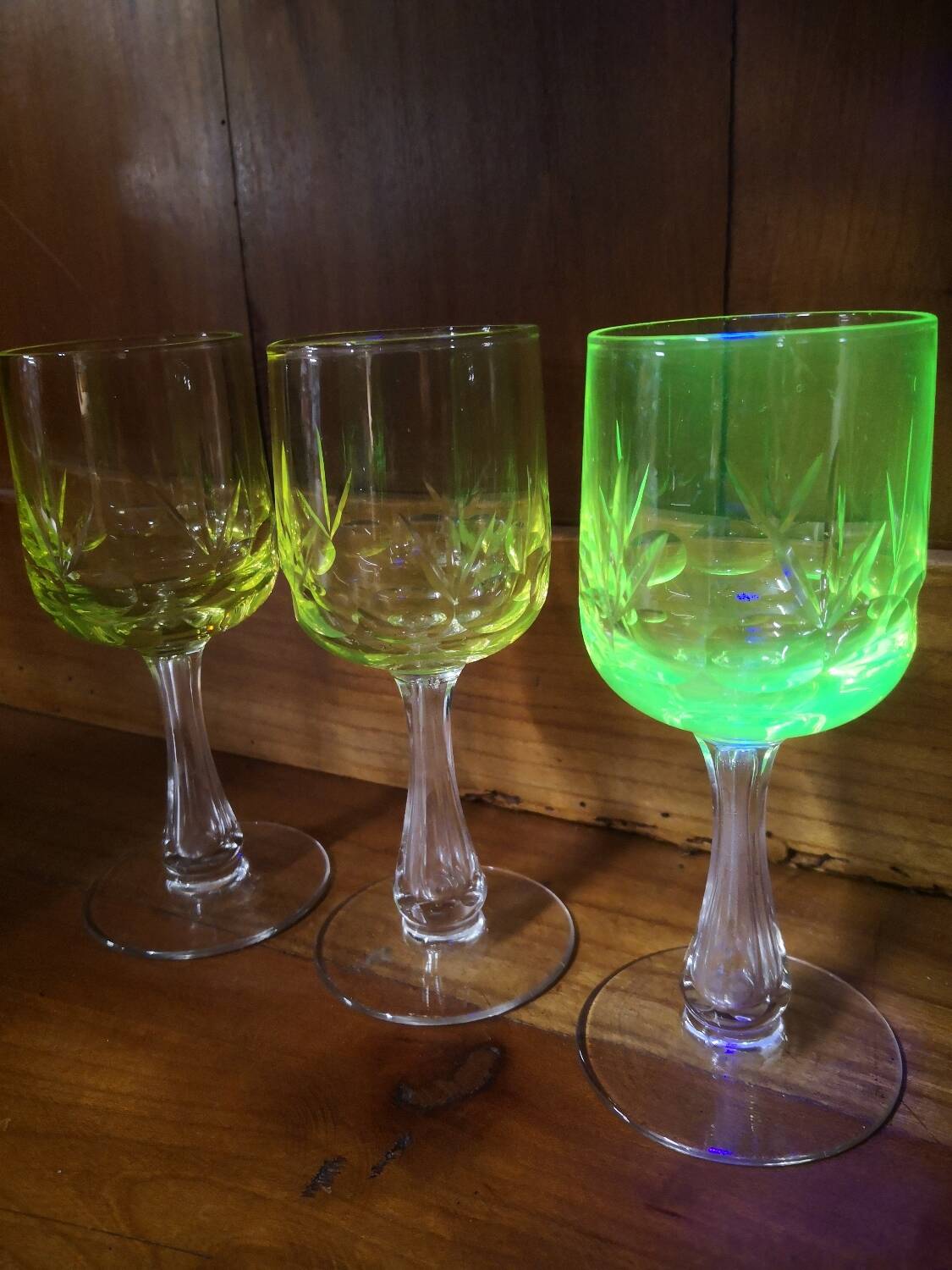 Set of 3 uraline glasses
