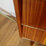 Scandinavian secretary