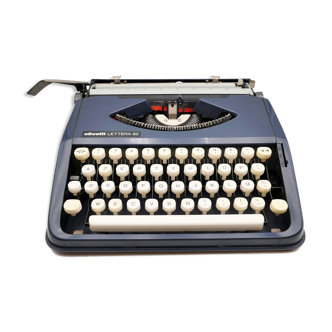 Machine à écrire Olivetti Lettera 82 Bleue révisée ruban neuf