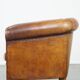 Fauteuil club vintage couleur cognac en cuir de mouton