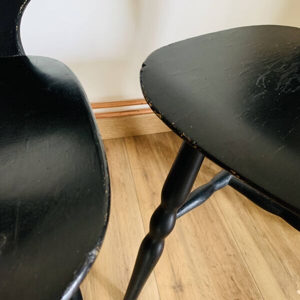 Ensemble de 3 chaises noires modèle œil de Baumann