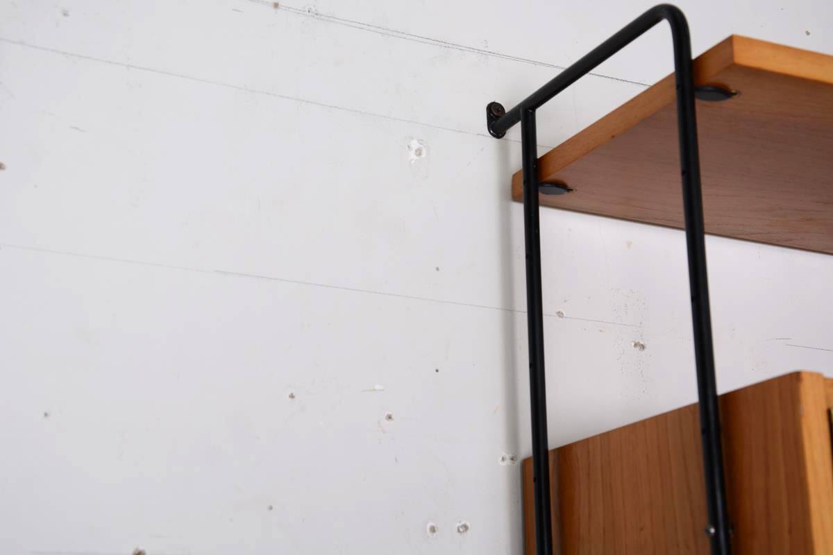 Omnia shelving system / self-supporting modular secretary desk in teak, dating from the 1960s.