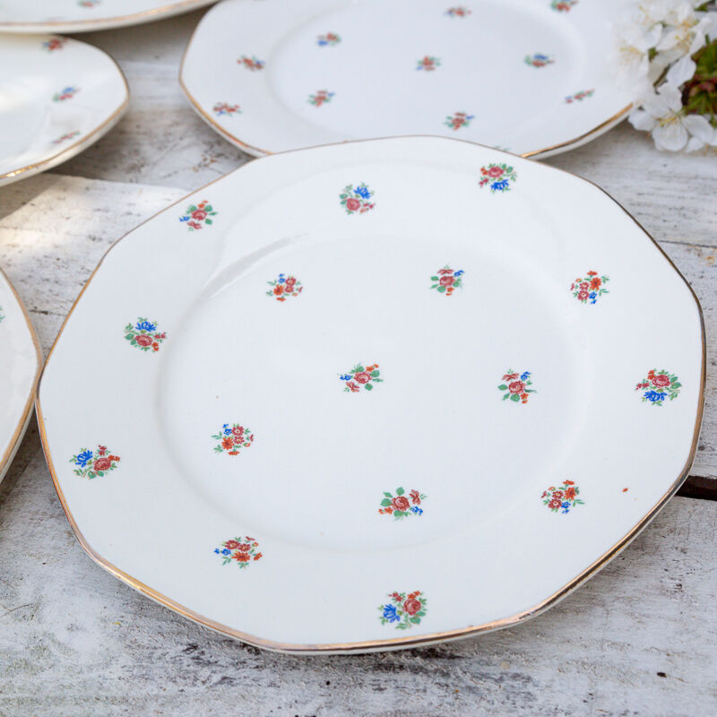 6 flat plates pattern small flowers signed Sarreguemines