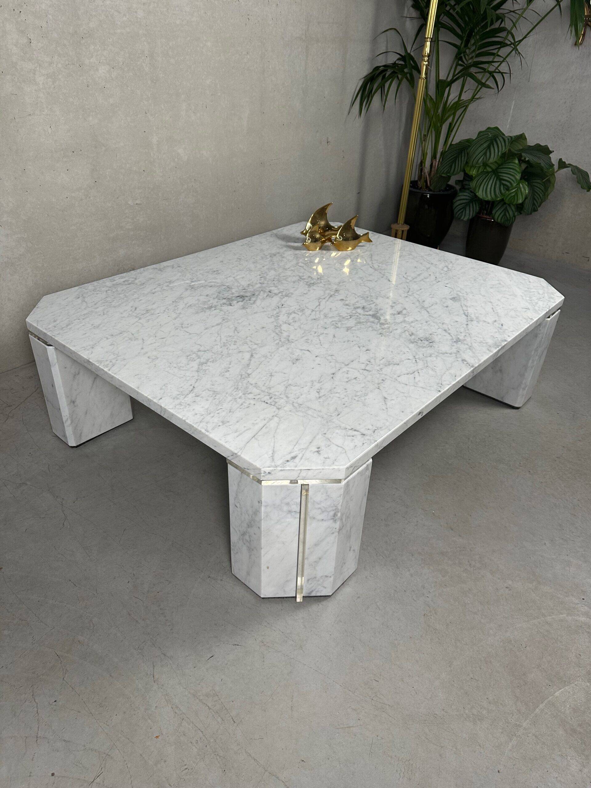 Table basse vintage – marbre de Carrare