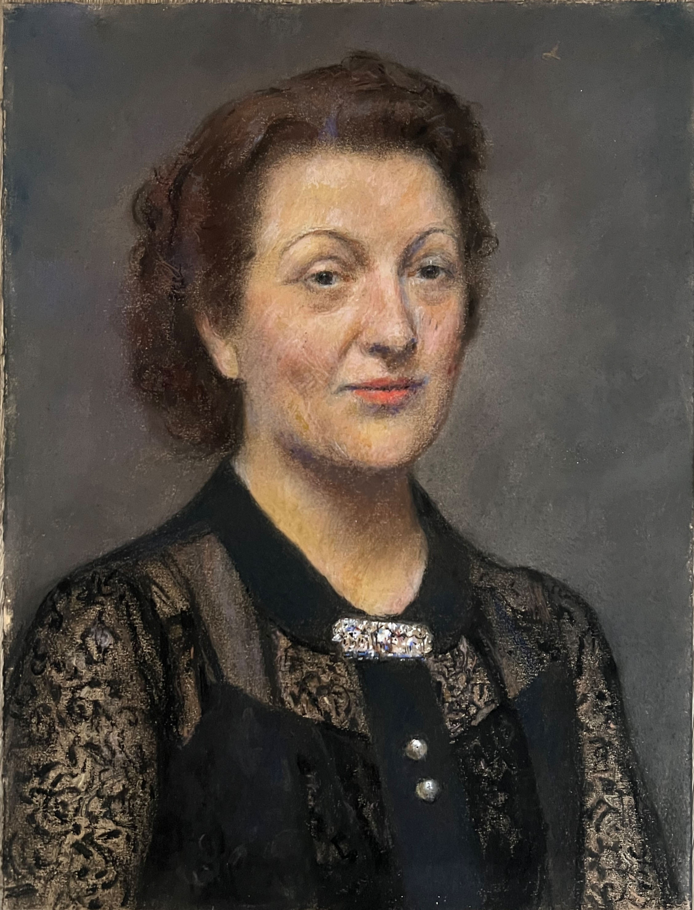 Portrait of a Pastel woman on paper