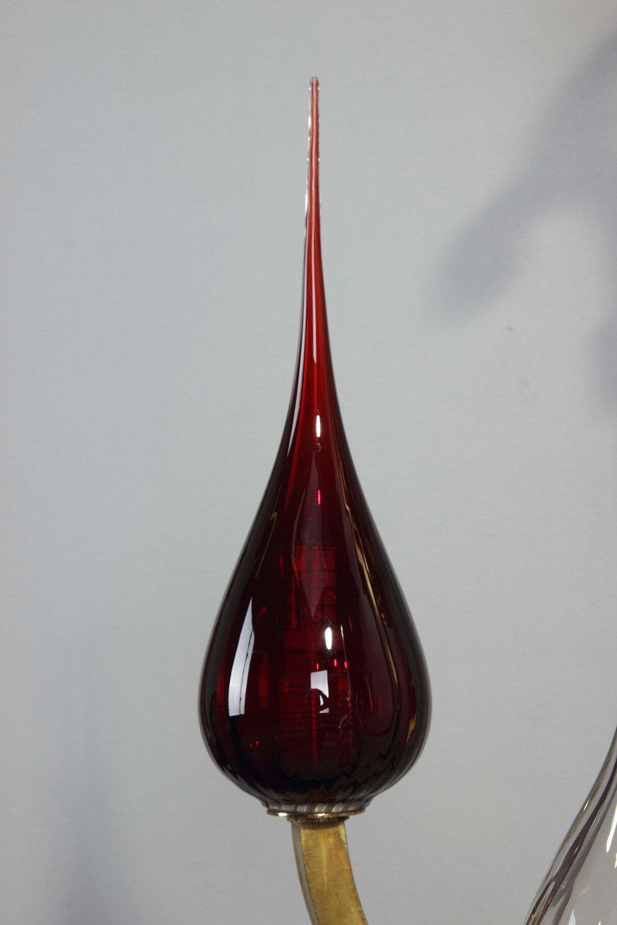 Golden brass wall lamp from the Art Deco period