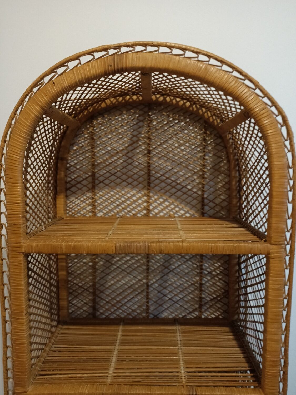 Round rattan shelf