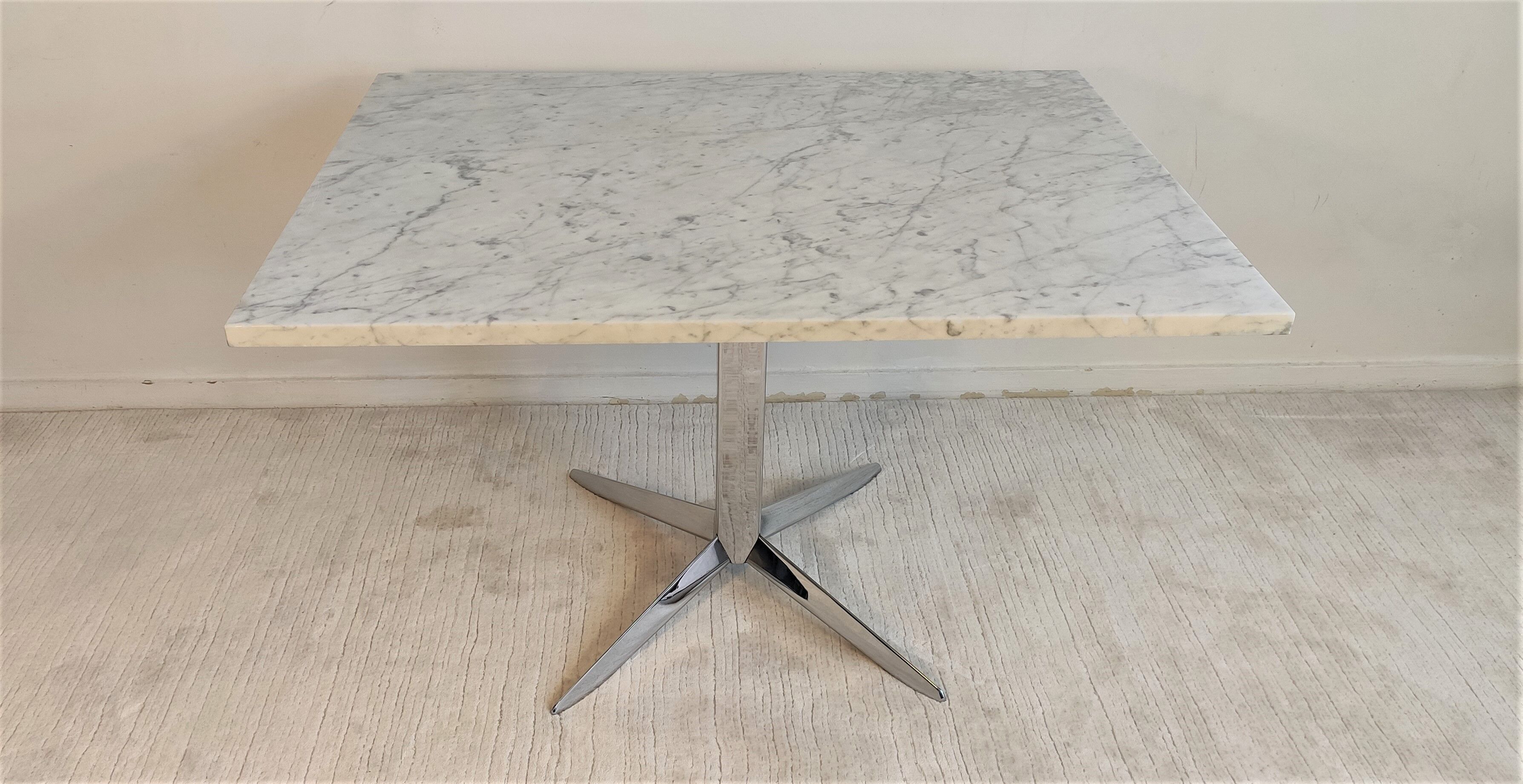 Coffee table Roche Bobois 70's carrara marble and chrome star foot