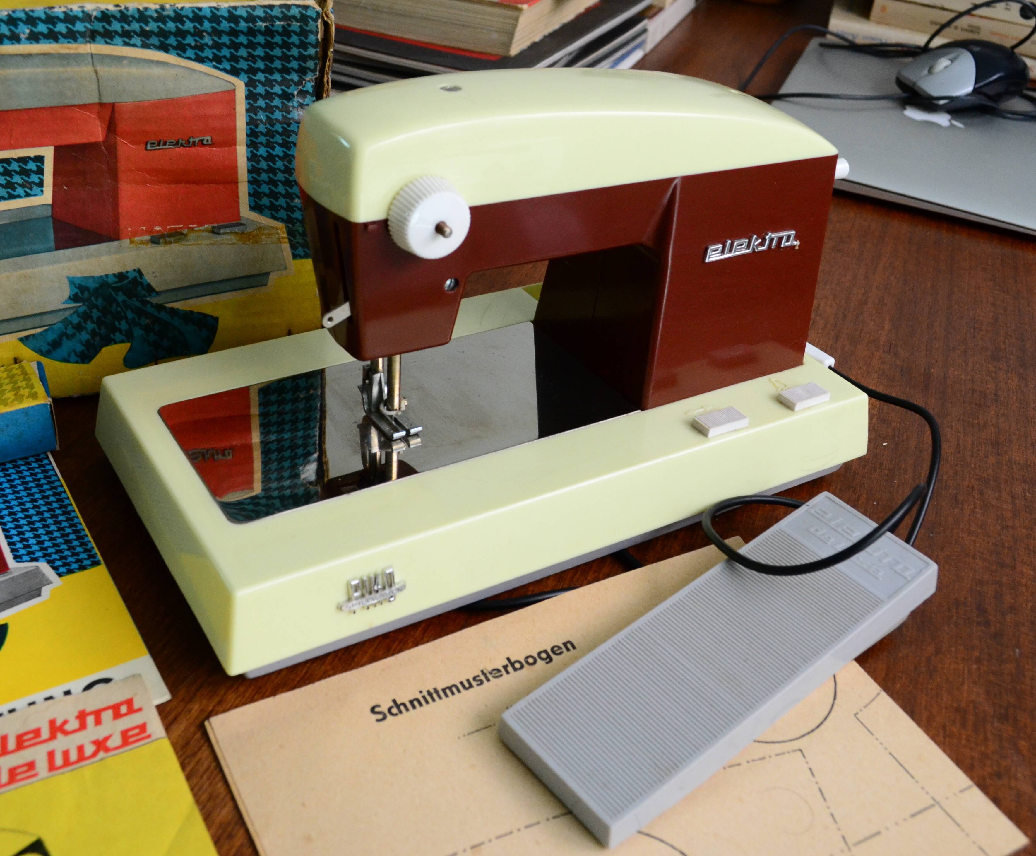 50s elektra Piko toy sewing machine