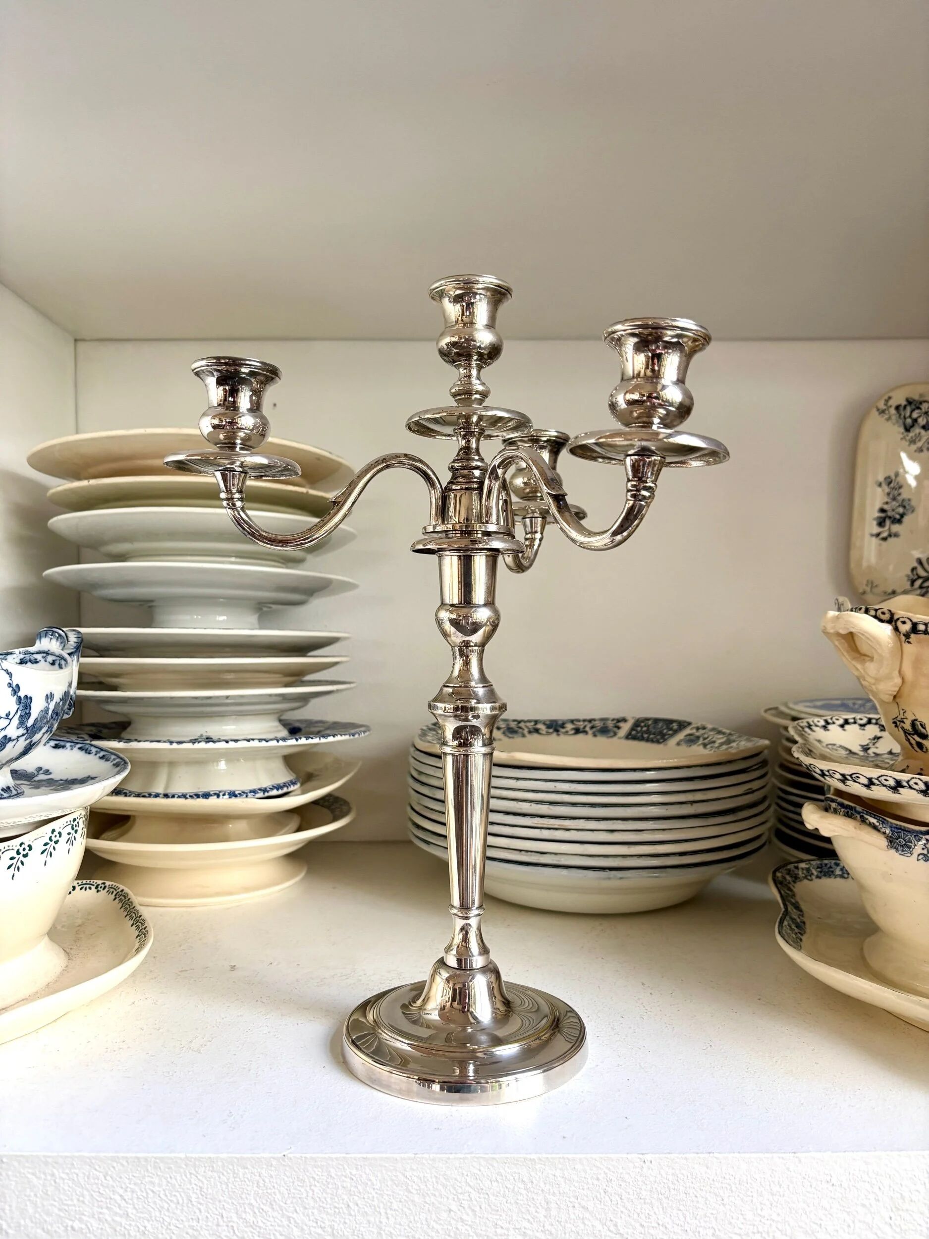 Chandelier with 4 lights, silver-plated candlestick.